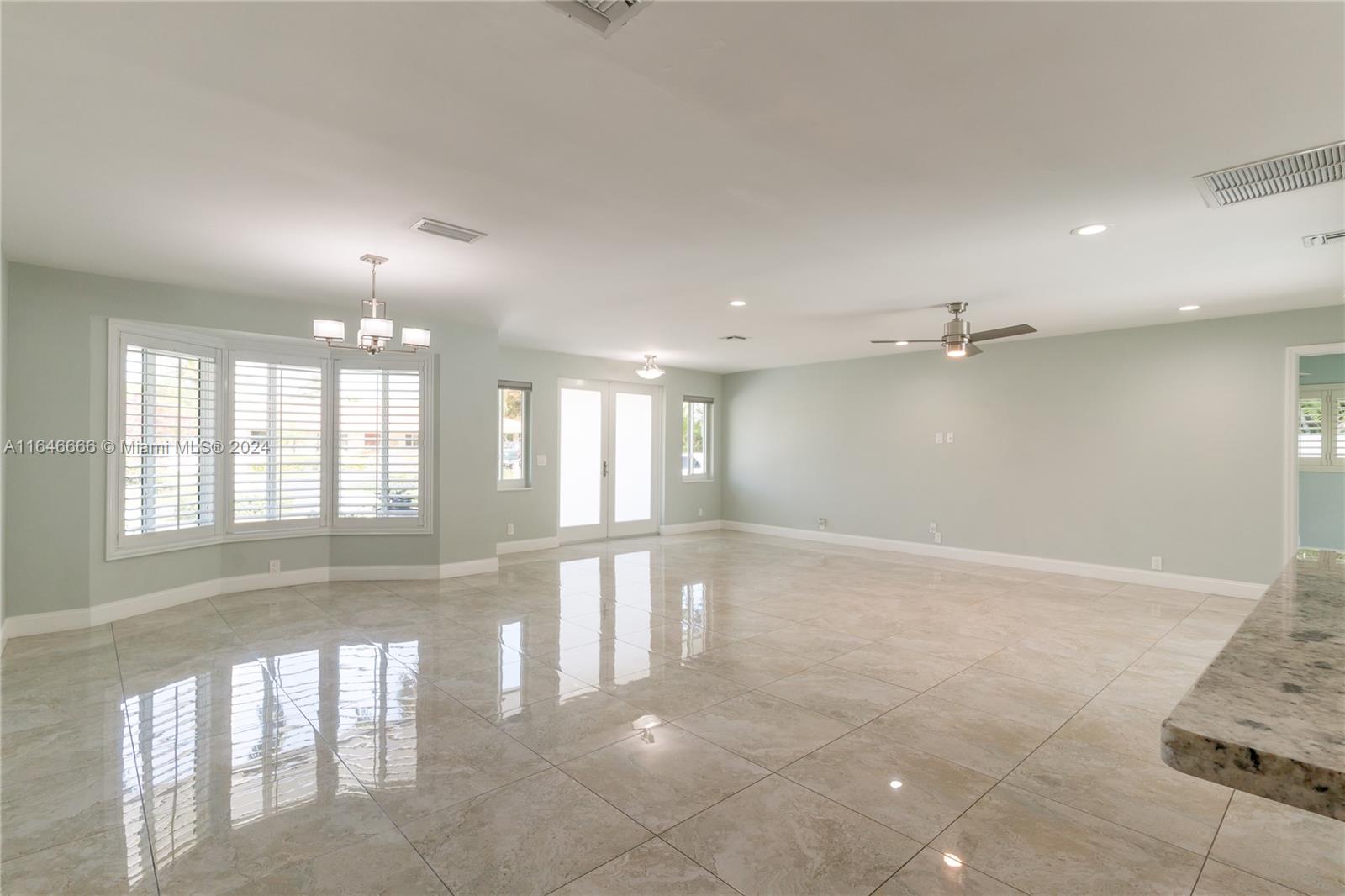3256 Oleander Way