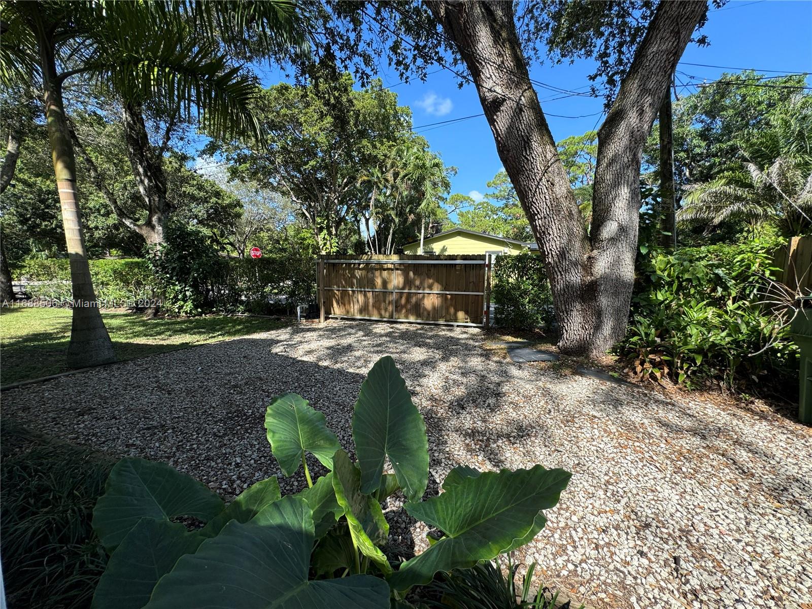 802 SW 14th Ave
