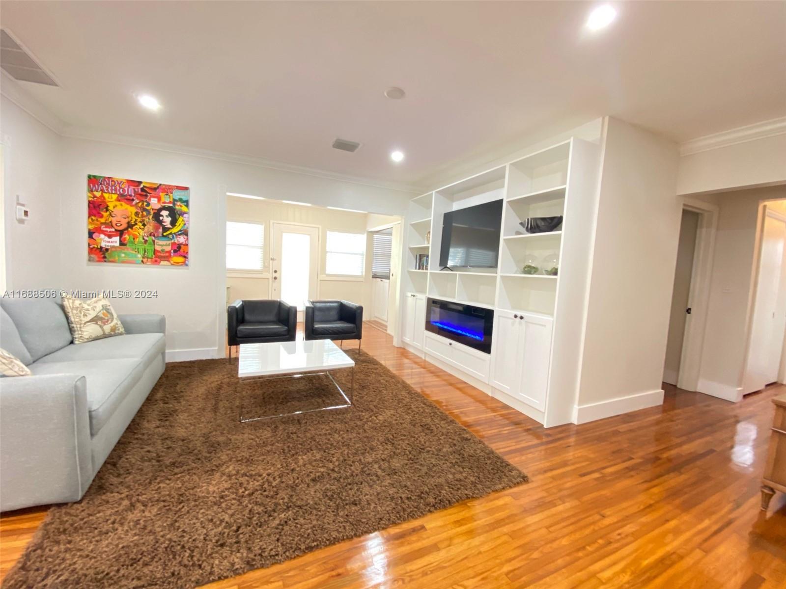 802 SW 14th Ave