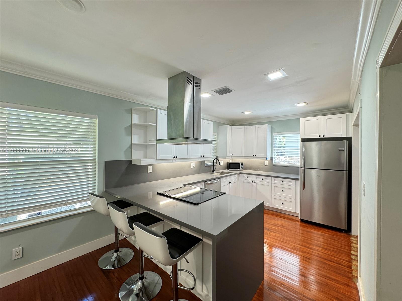 802 SW 14th Ave