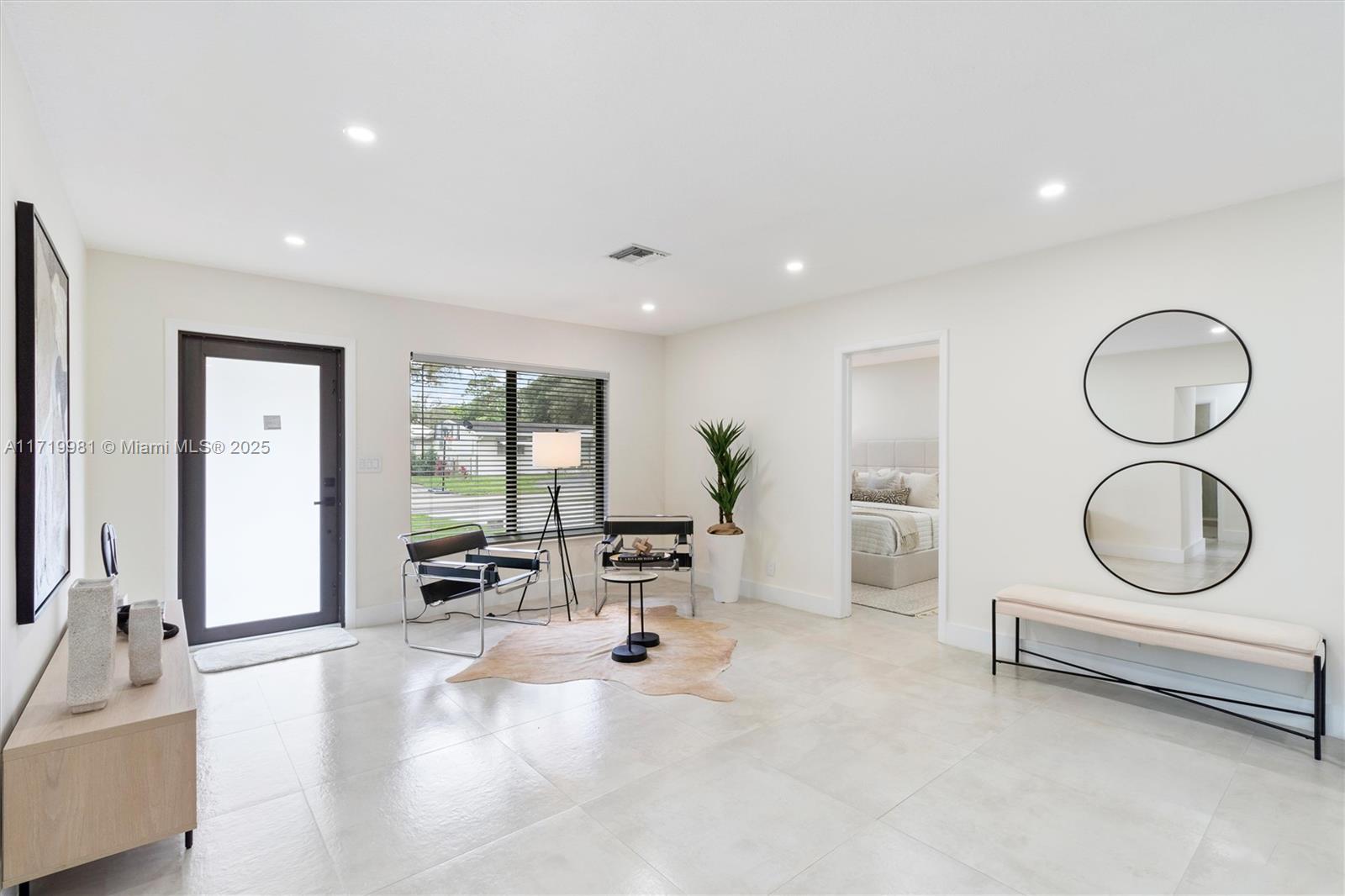 1341 SW 10th St