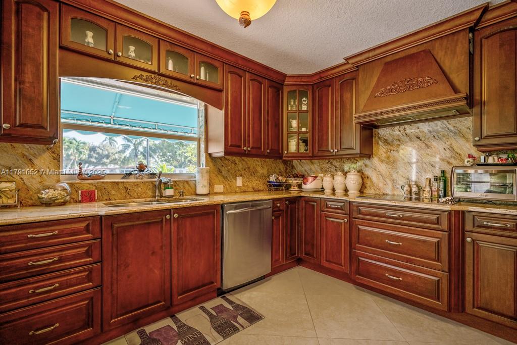 3270 S Terra Mar Dr