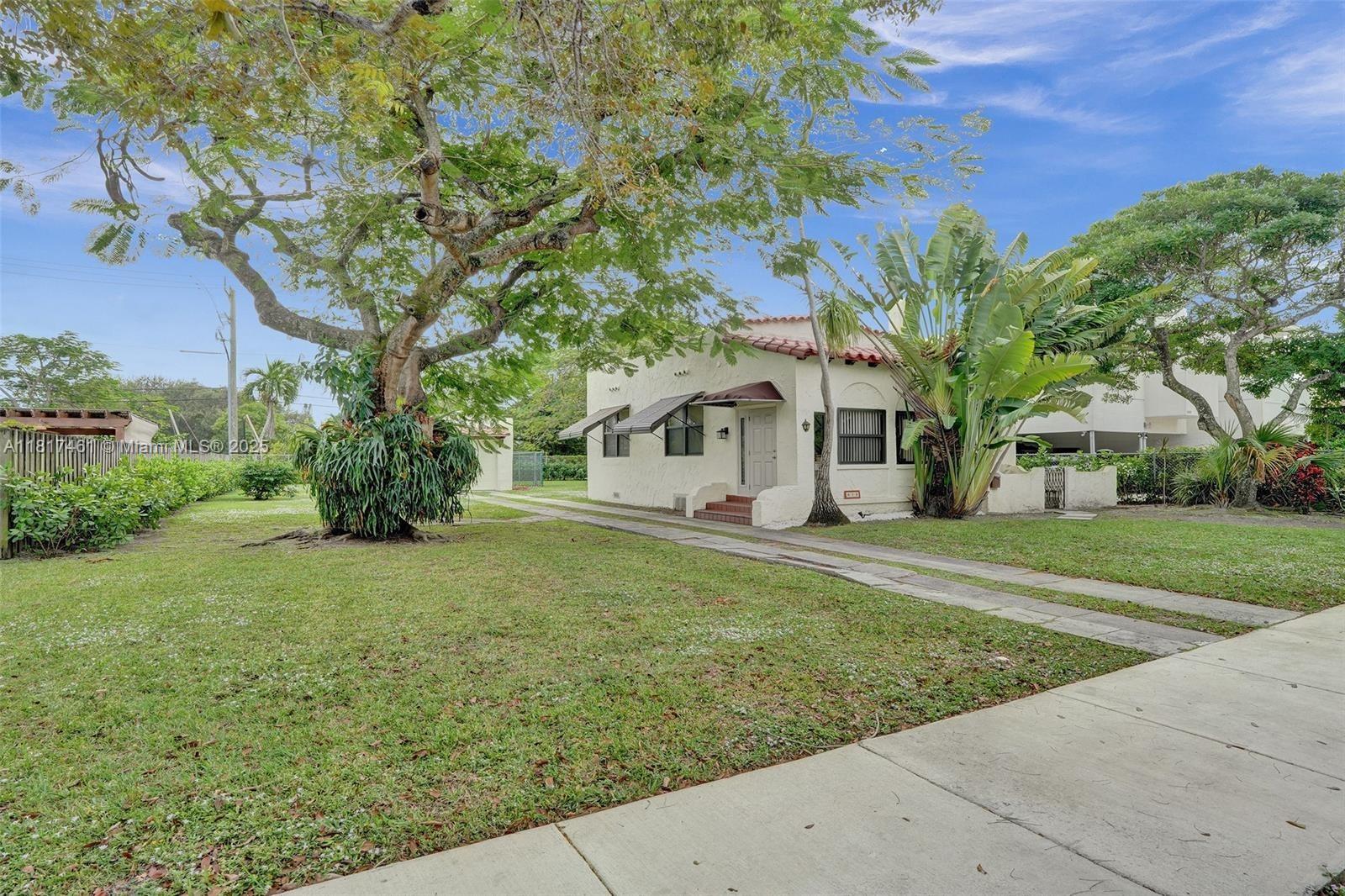418 SW 18th Ct