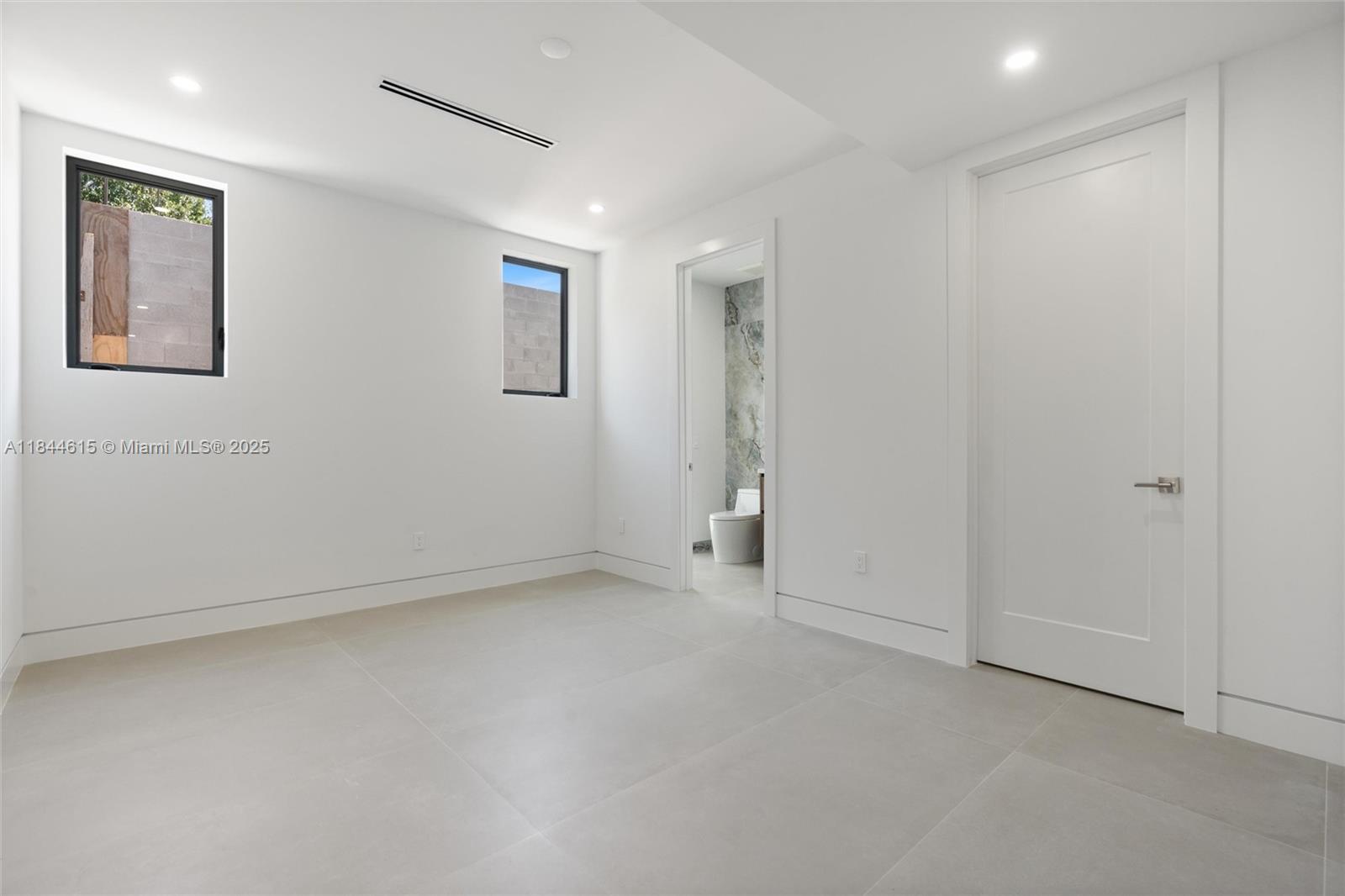 807 SW 12th Ave