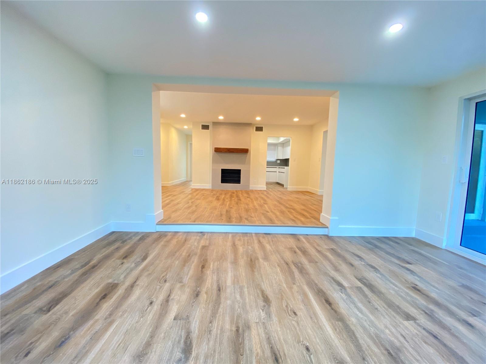 3060 NE 4th Ave