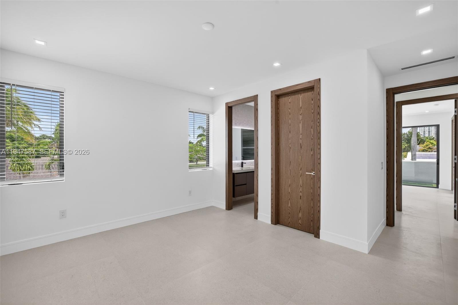 604 SW 7th St