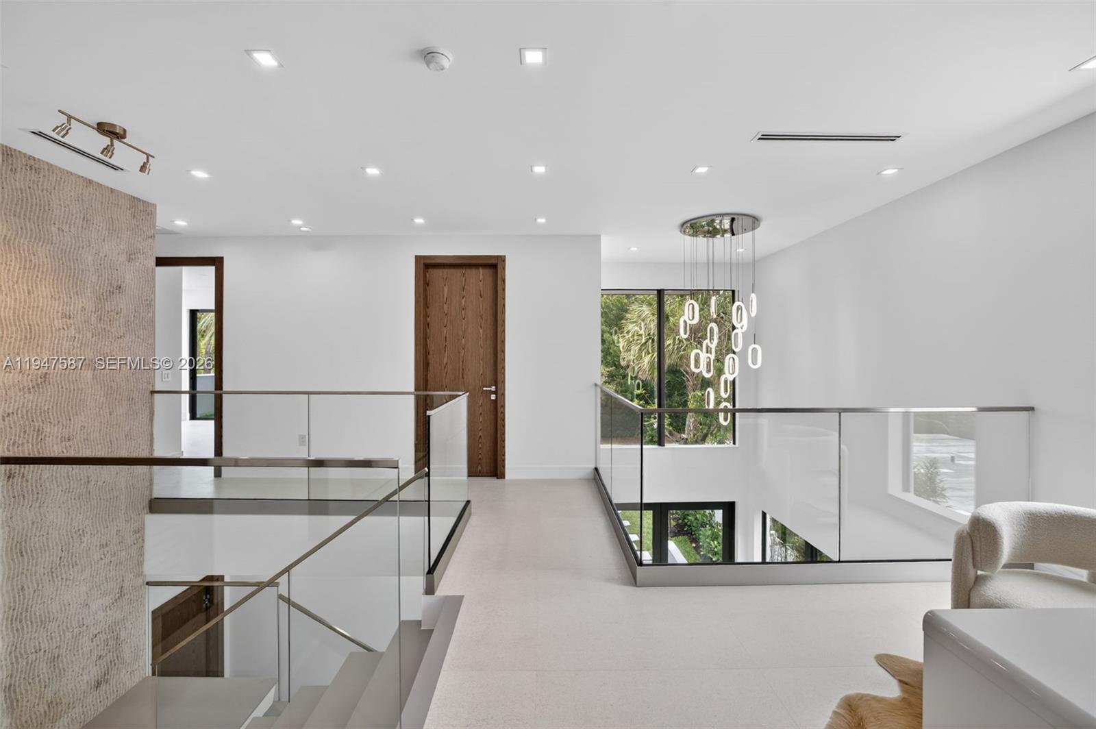 604 SW 7th St