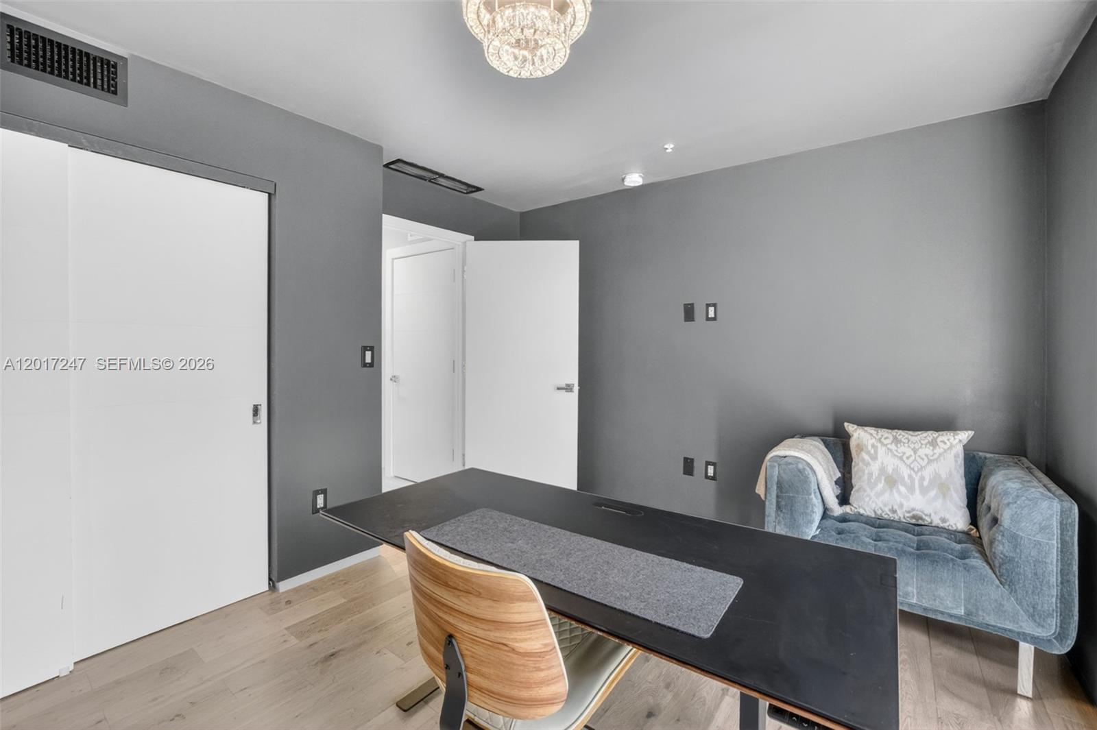 700 NE 14th Ave # 311