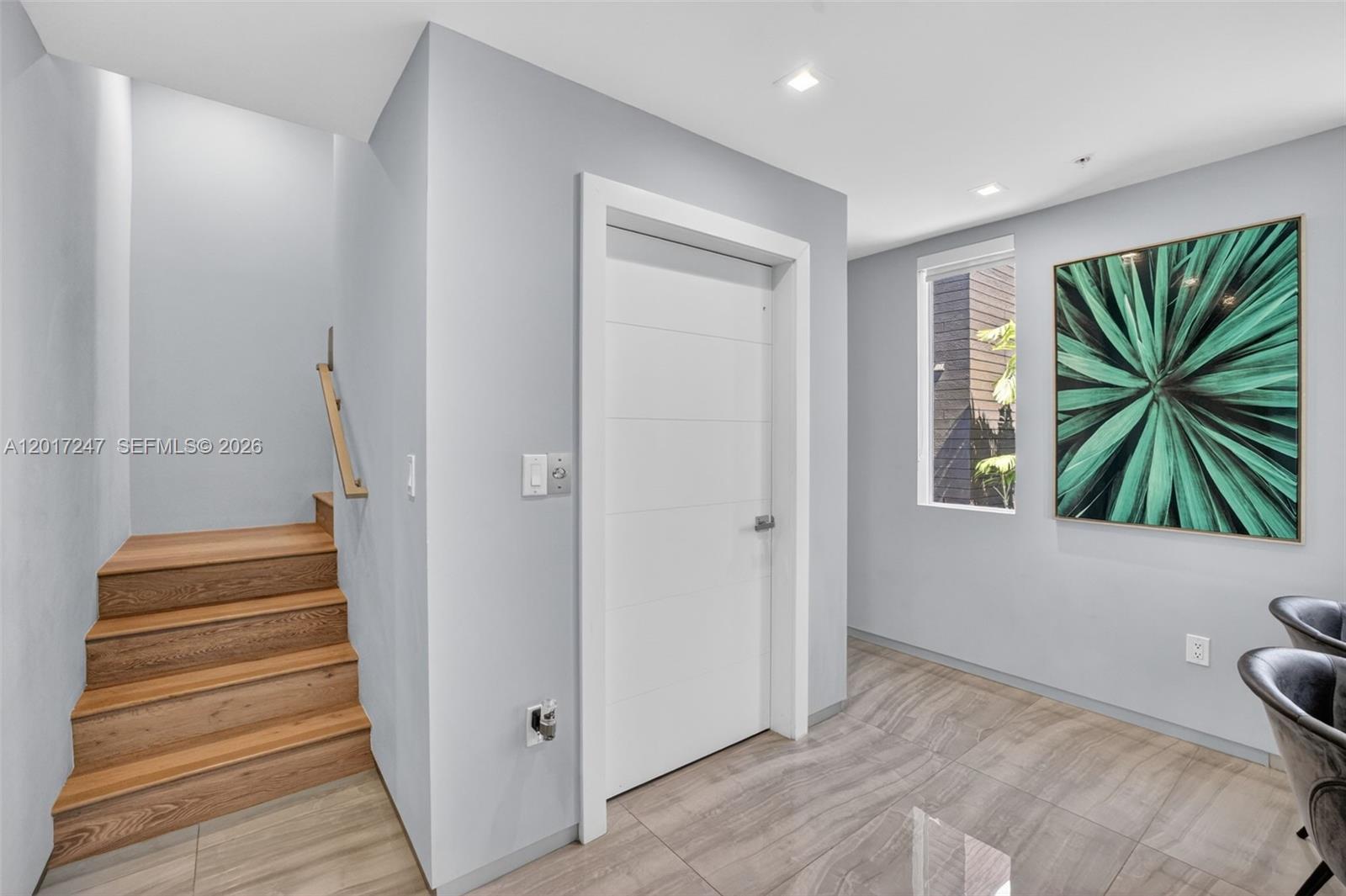 700 NE 14th Ave # 311