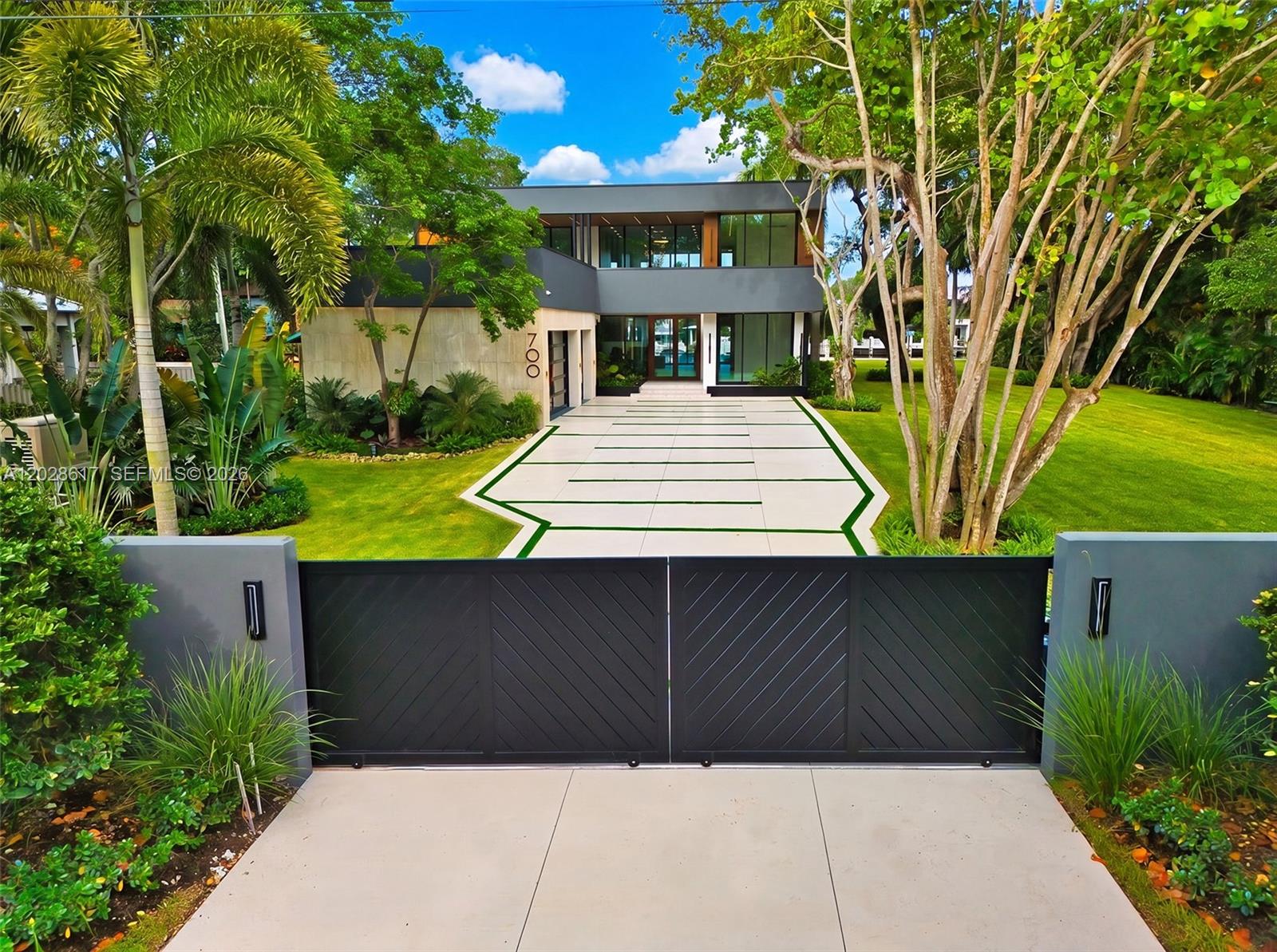 700 SW 12th Ave