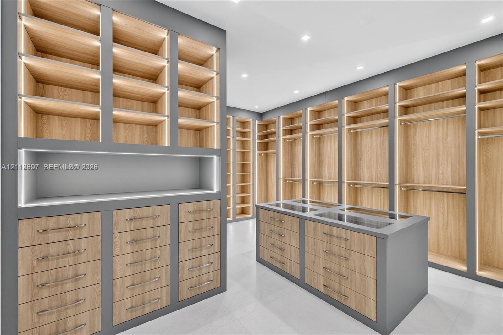 700 SW 12th Ave