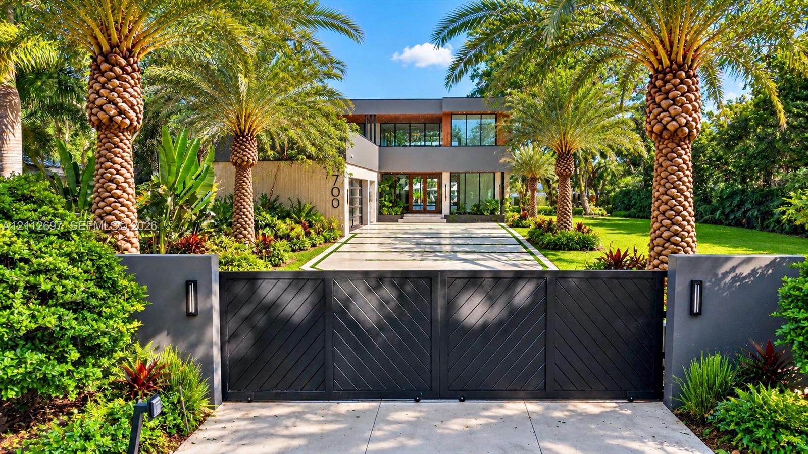700 SW 12th Ave