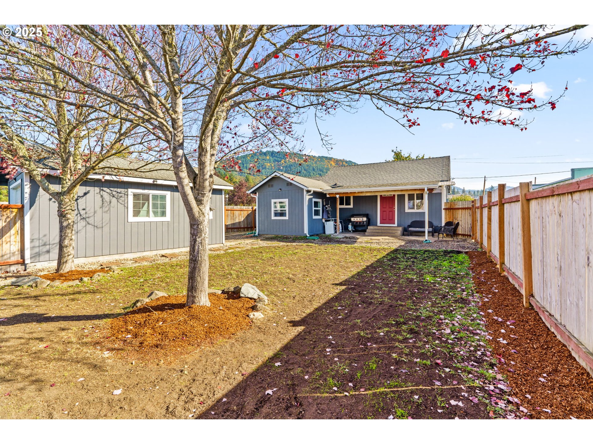 12 N CANNON ST, Lowell