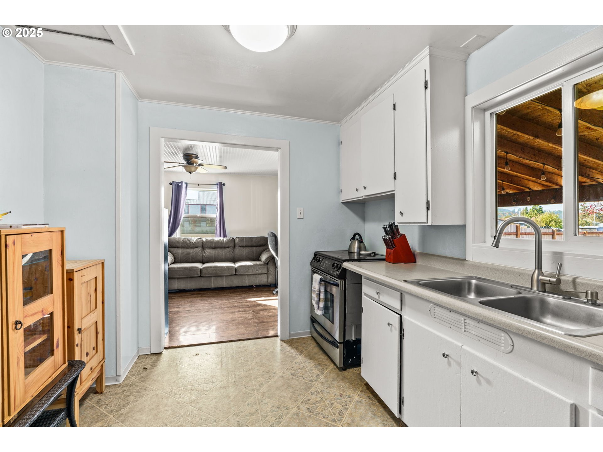 12 N CANNON ST, Lowell
