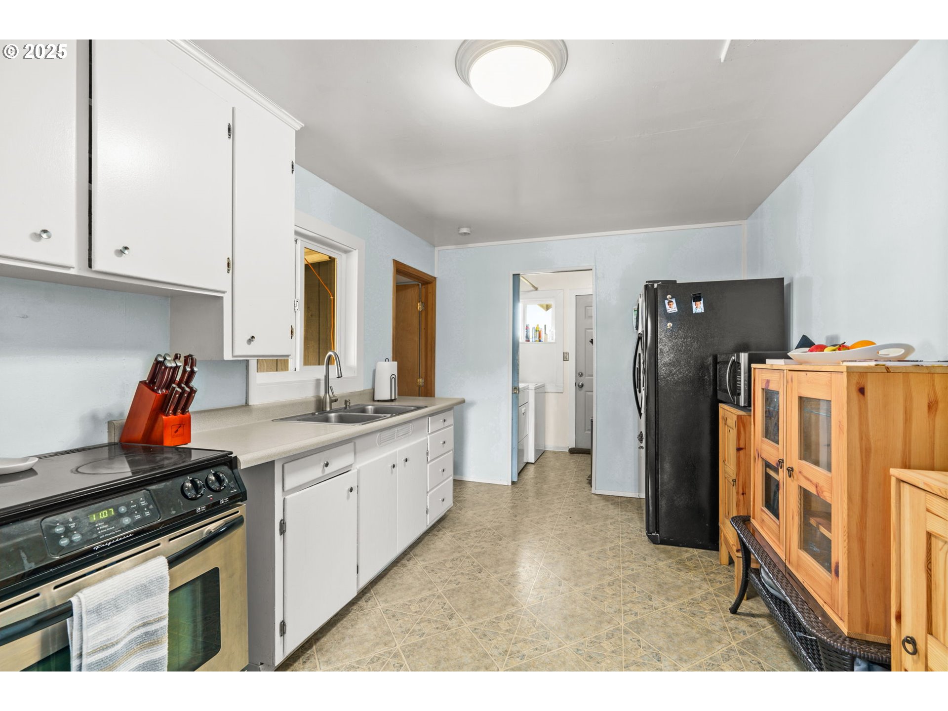 12 N CANNON ST, Lowell