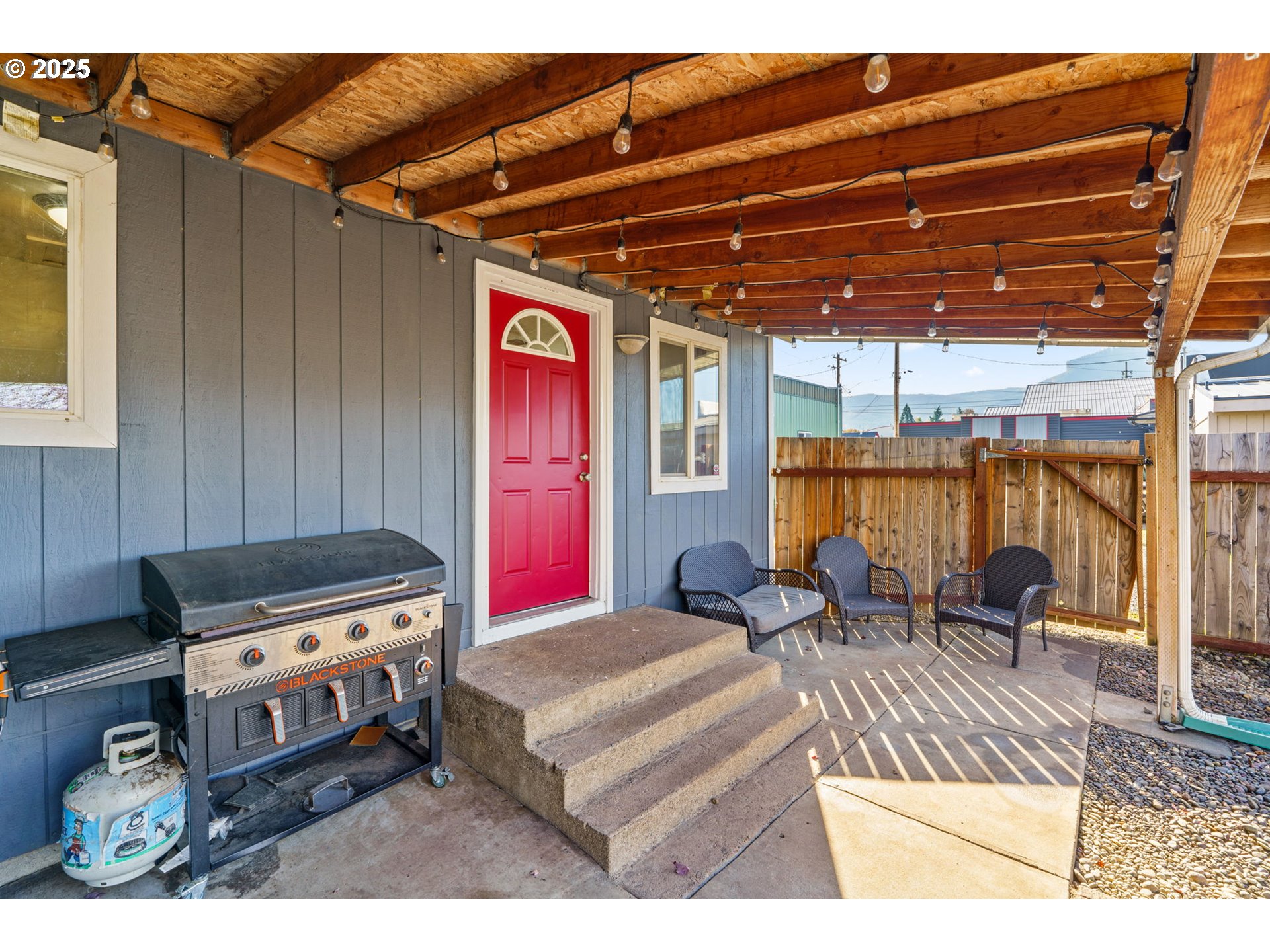 12 N CANNON ST, Lowell