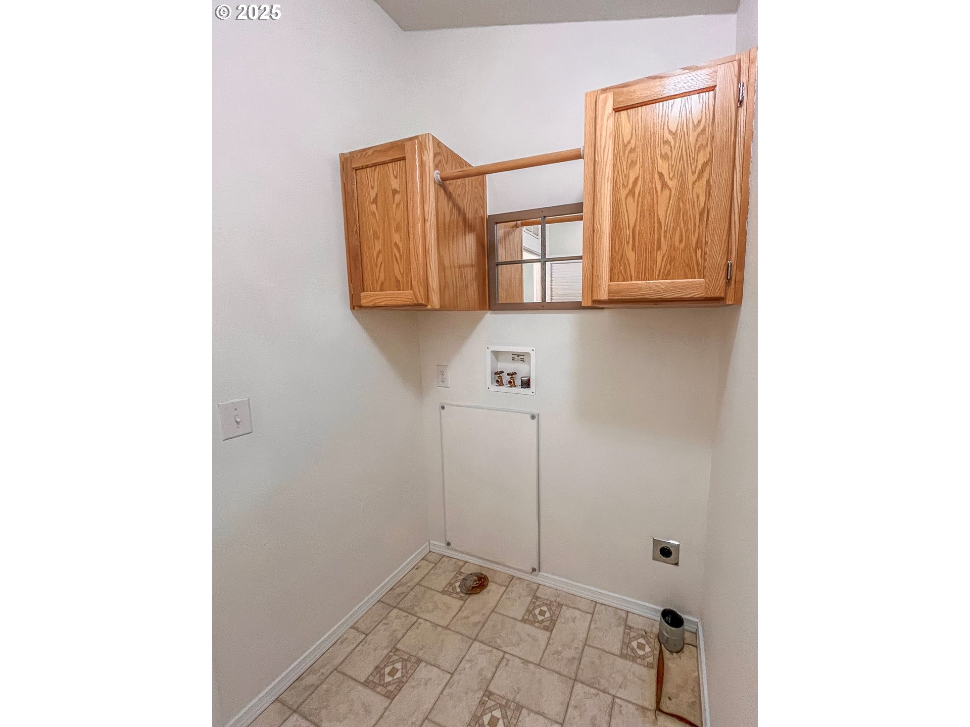 121 MATTHEW LEE CT