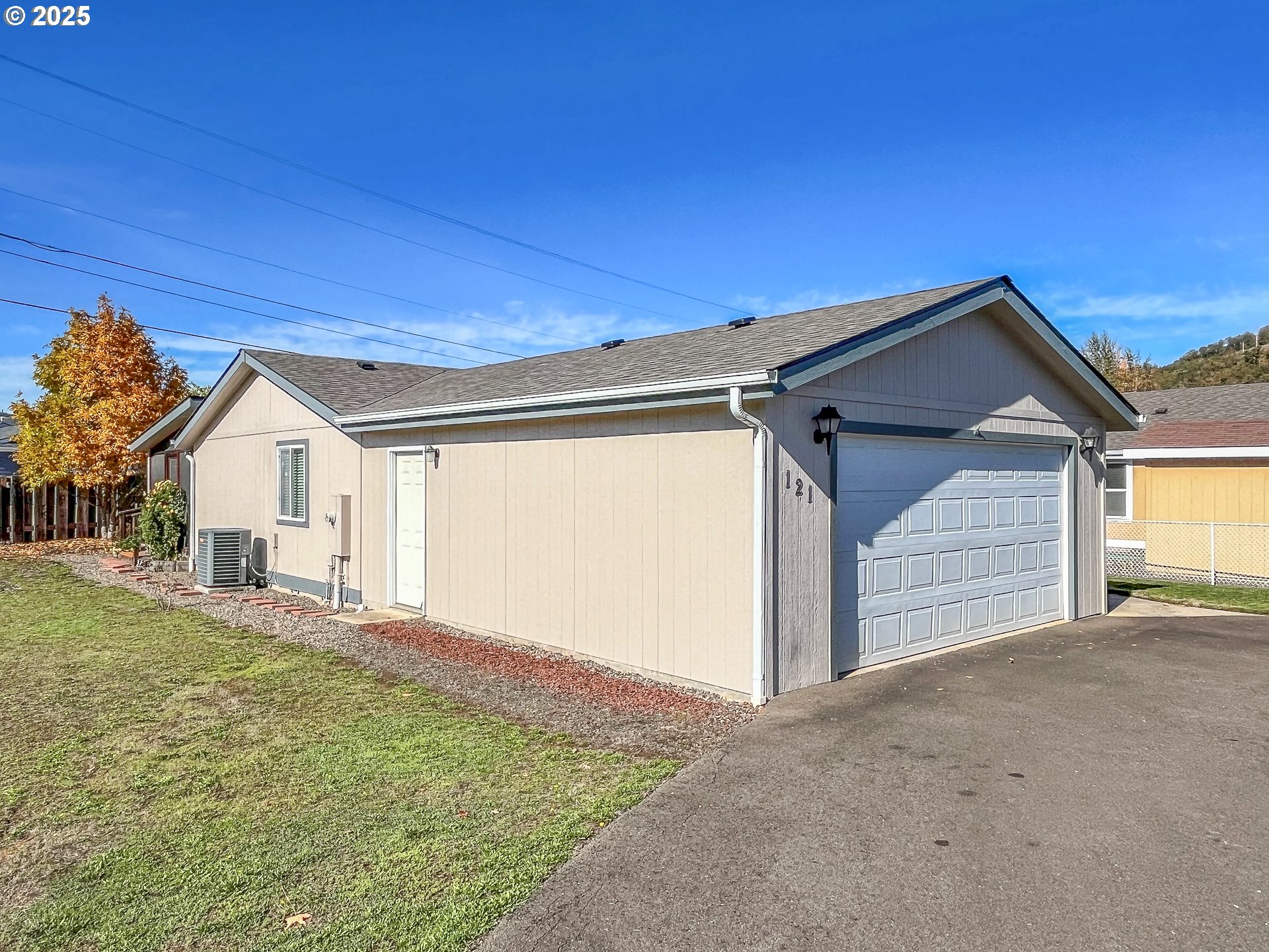 121 MATTHEW LEE CT