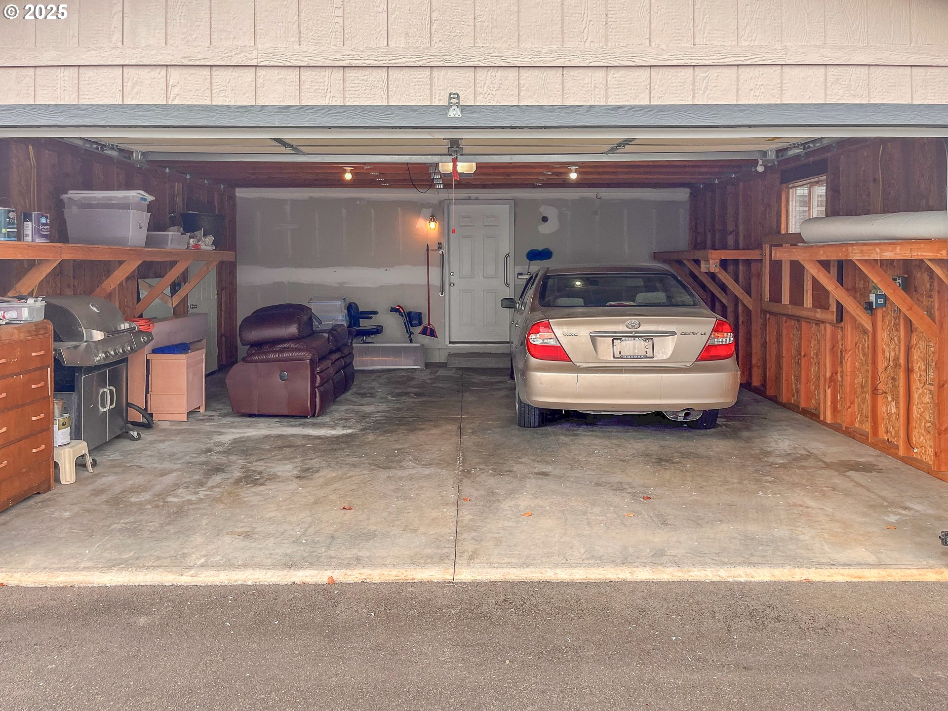 121 MATTHEW LEE CT