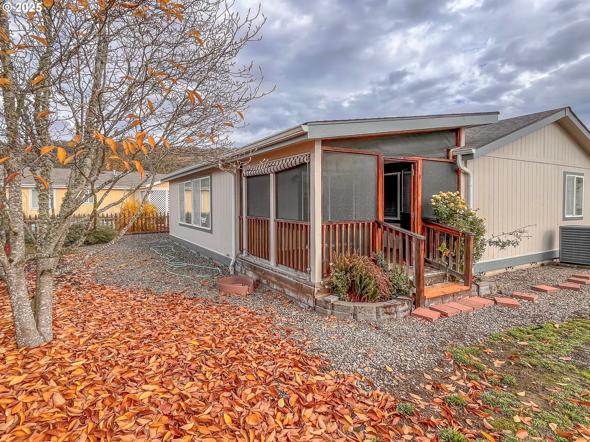 121 MATTHEW LEE CT