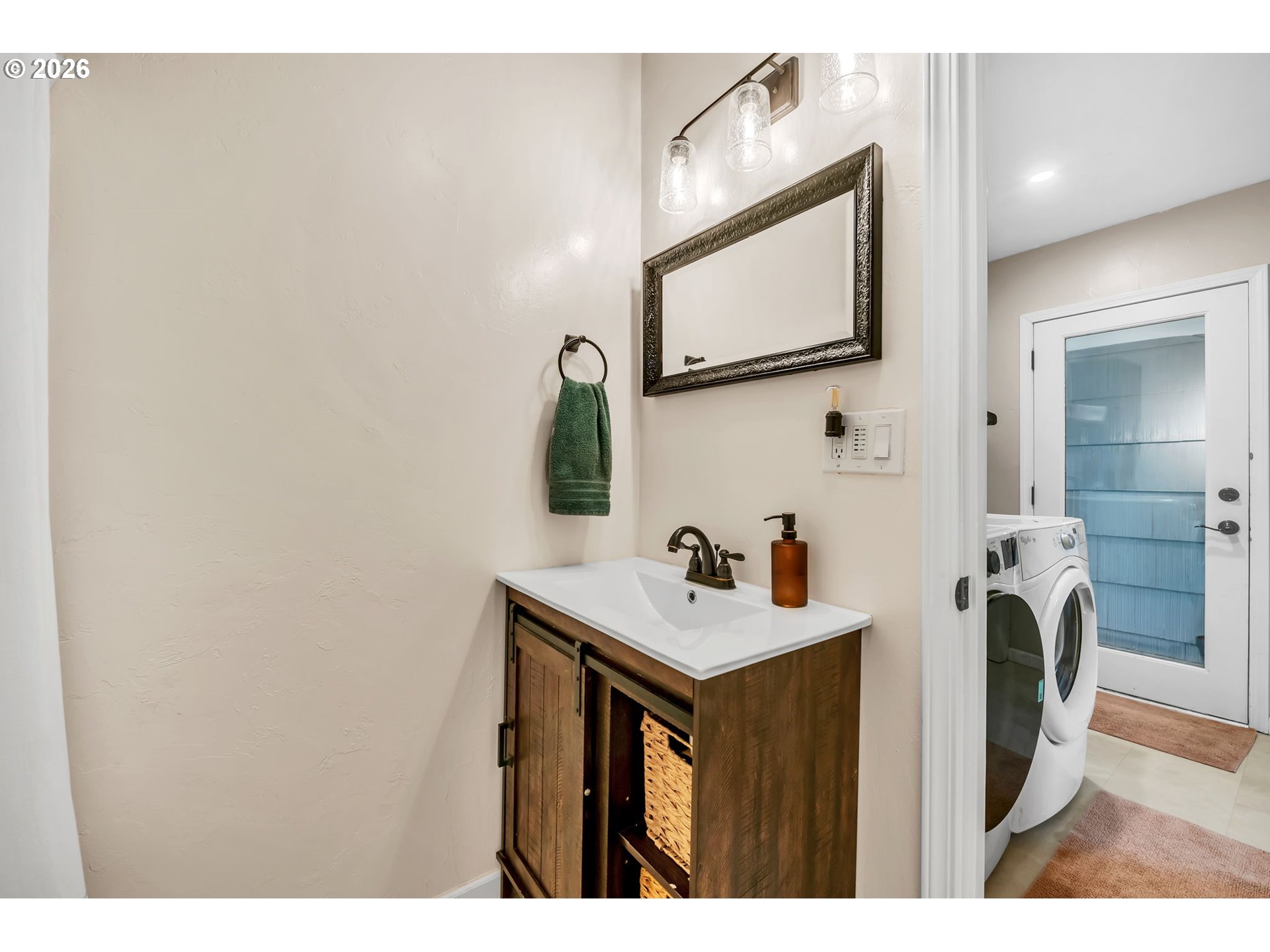 3811 SOUZA ST