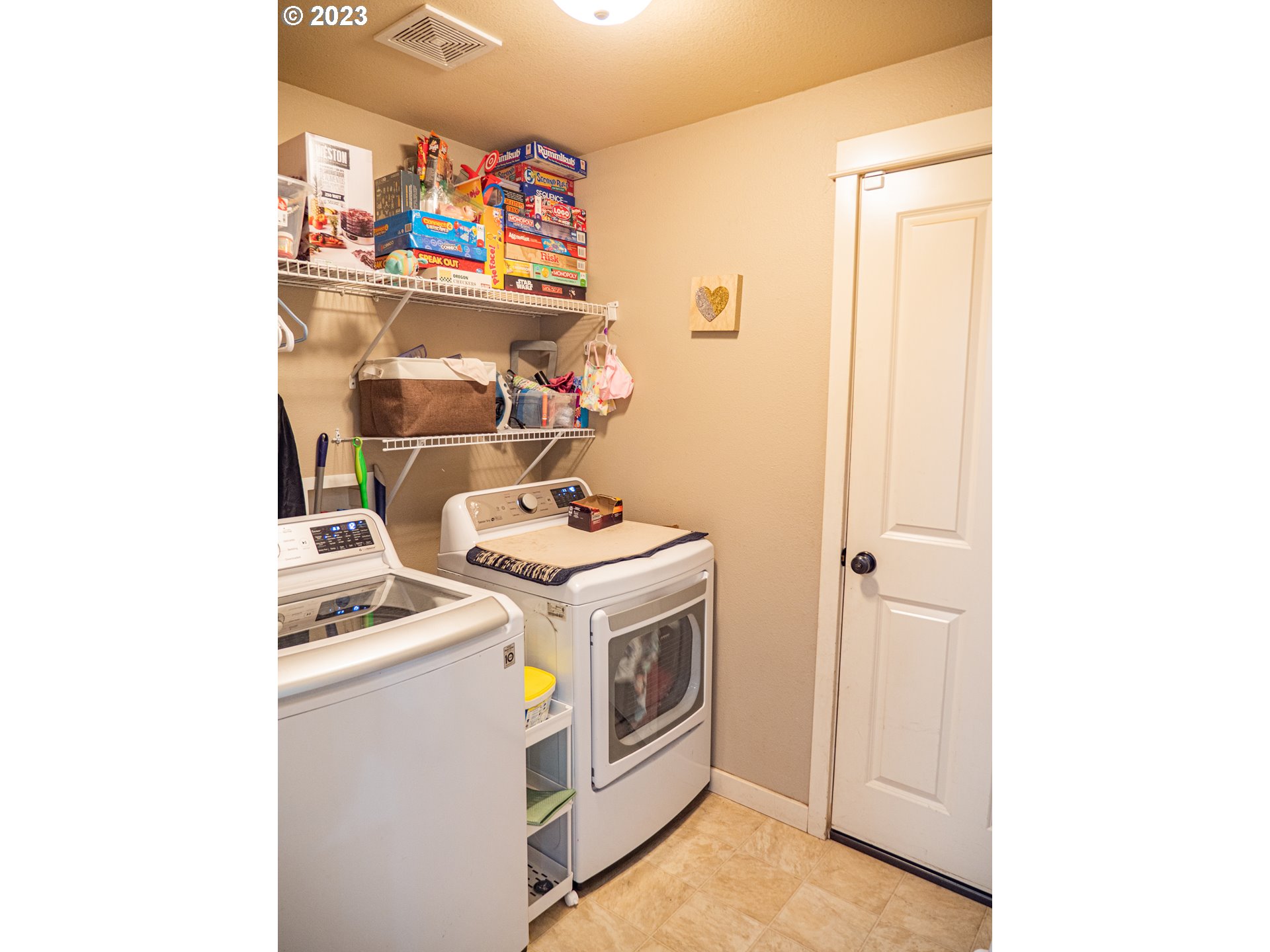 131 W JADON DR