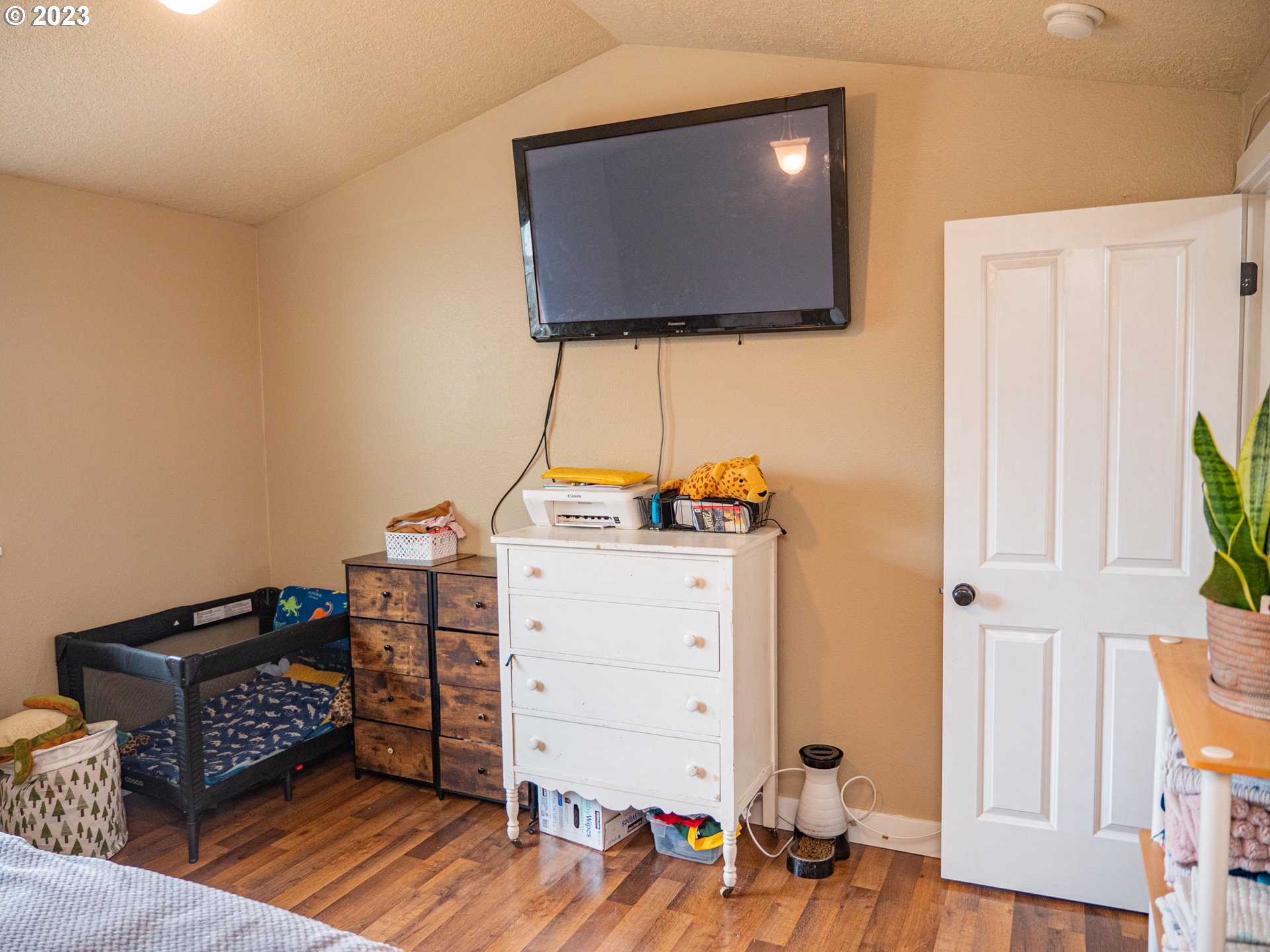 131 W JADON DR