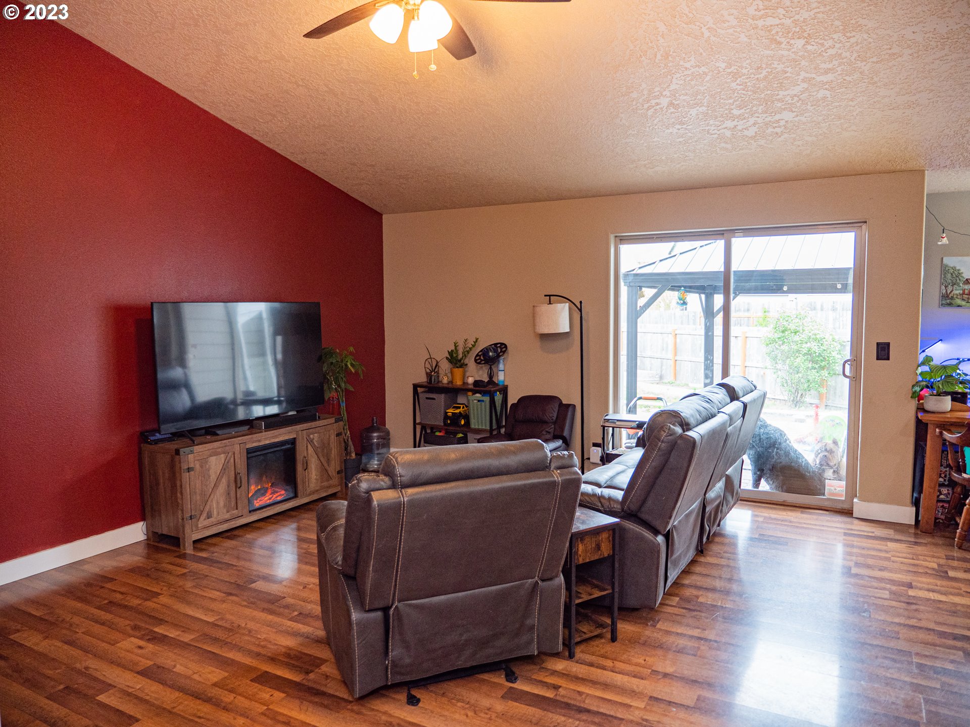 131 W JADON DR