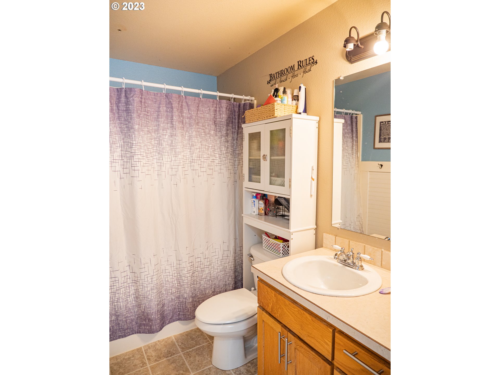 131 W JADON DR