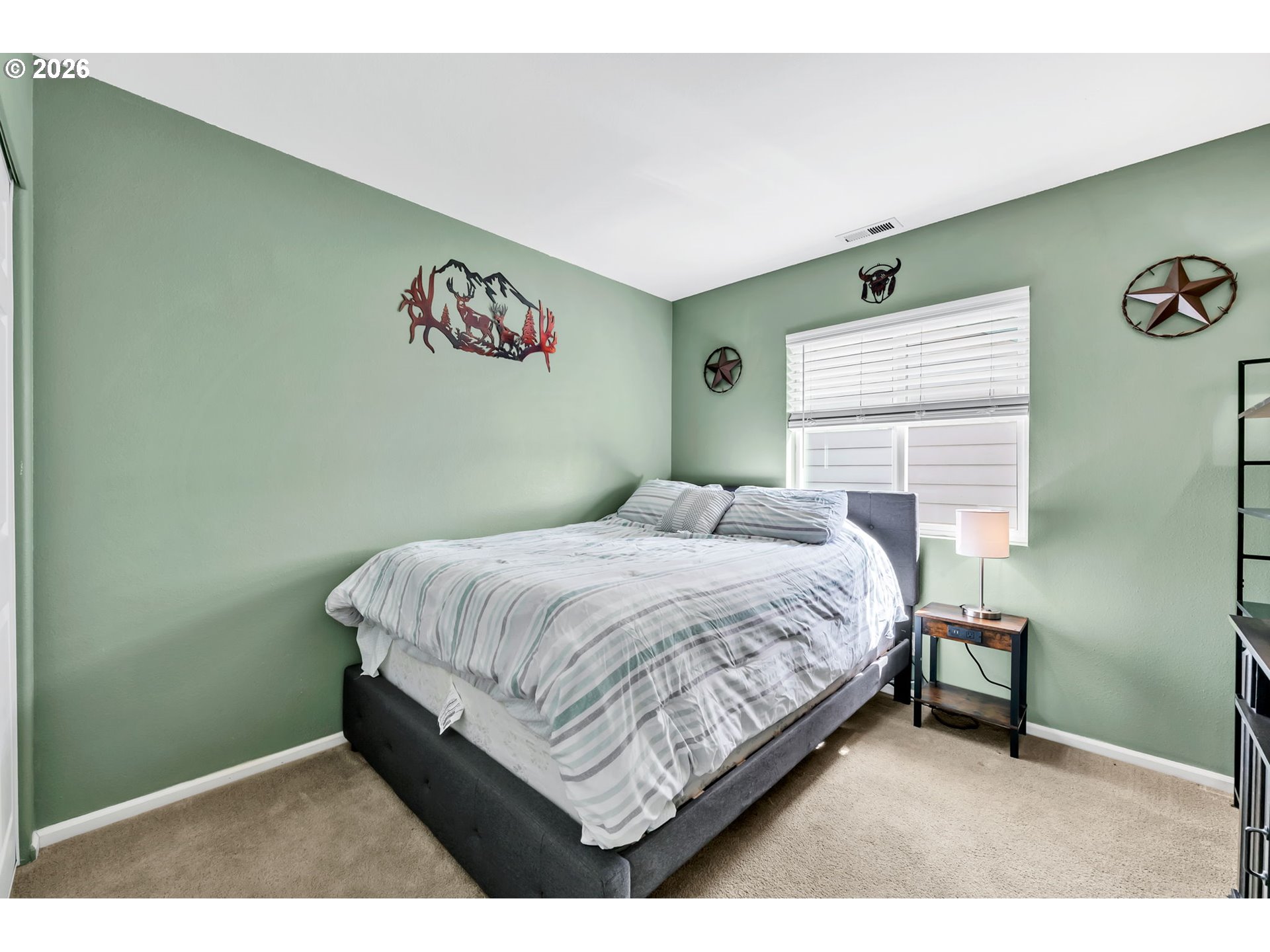 1647 HAMLET LN
