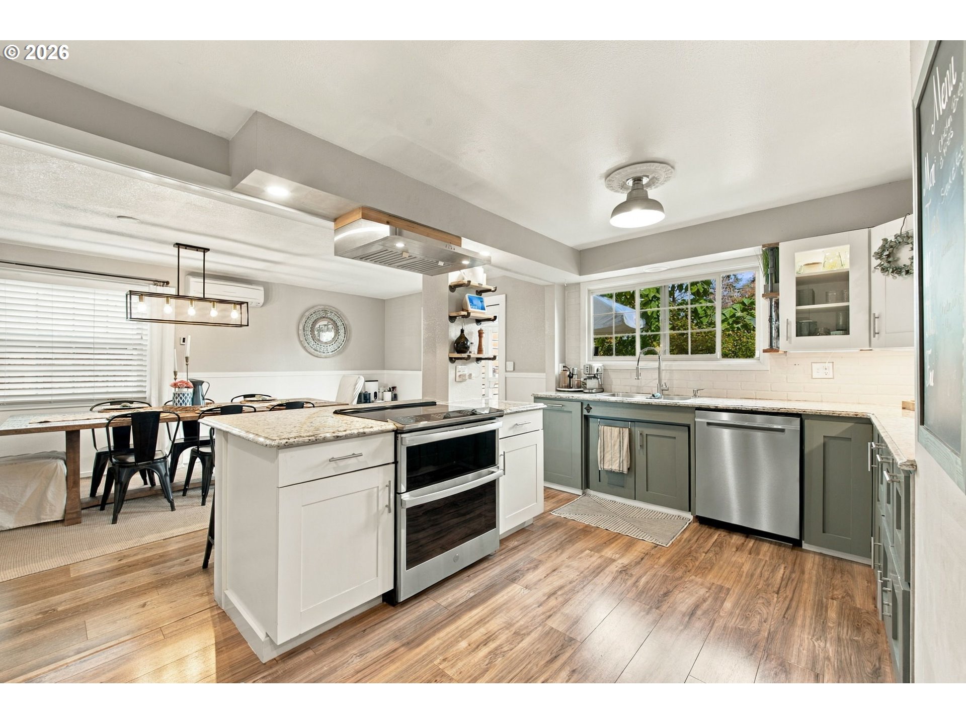 827 NANTUCKET AVE