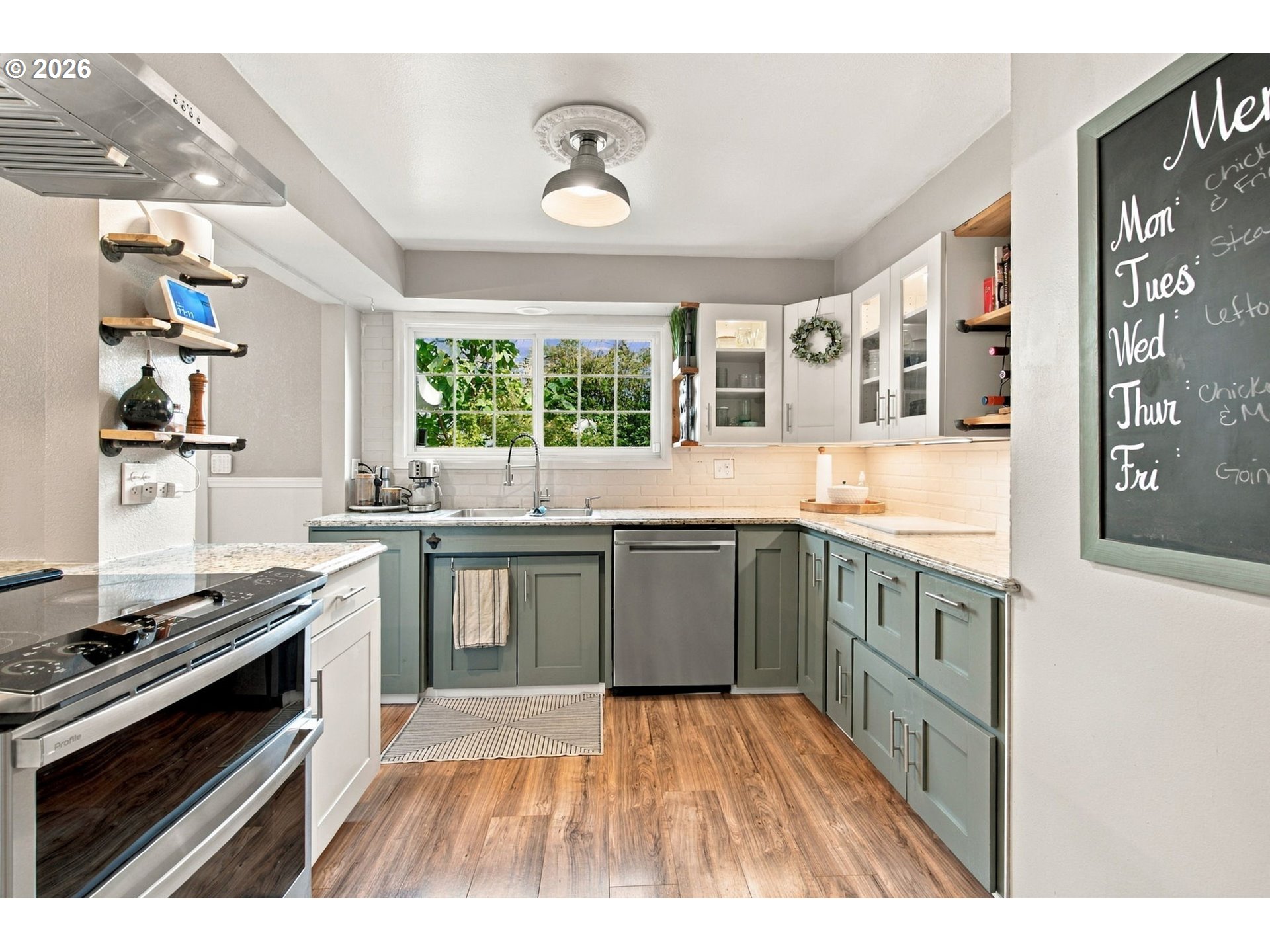 827 NANTUCKET AVE