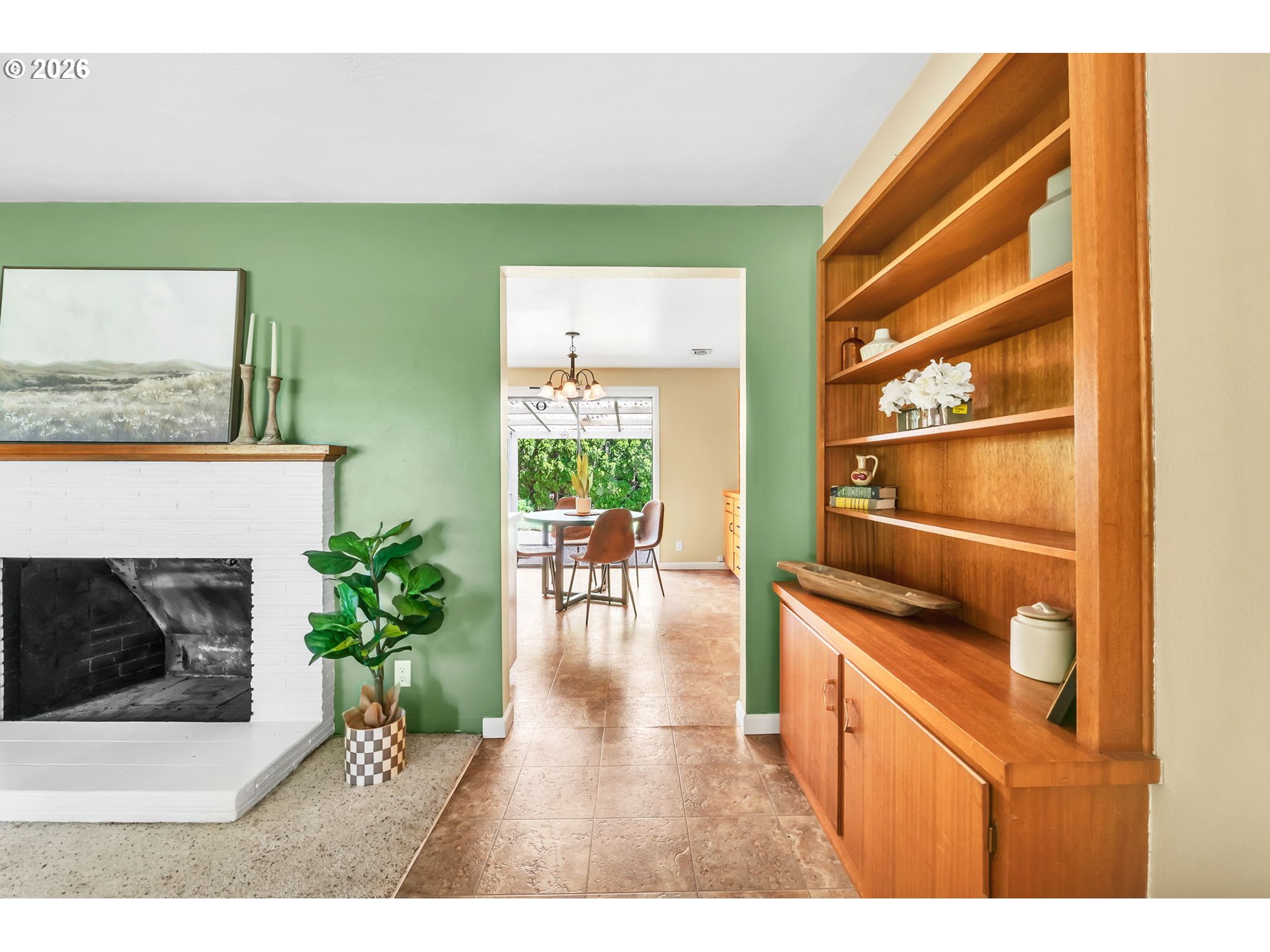 1385 BEEBE LN