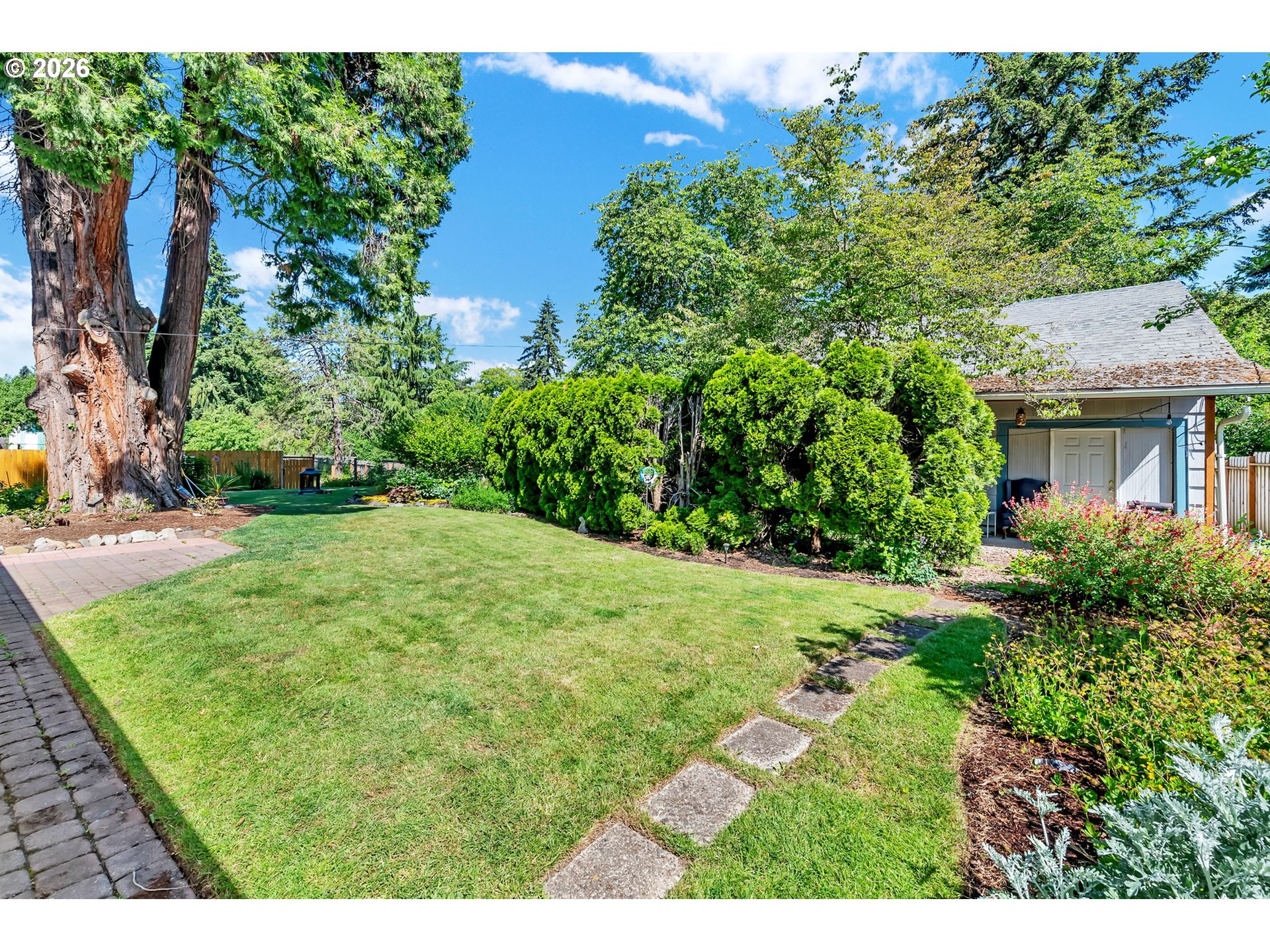 1385 BEEBE LN