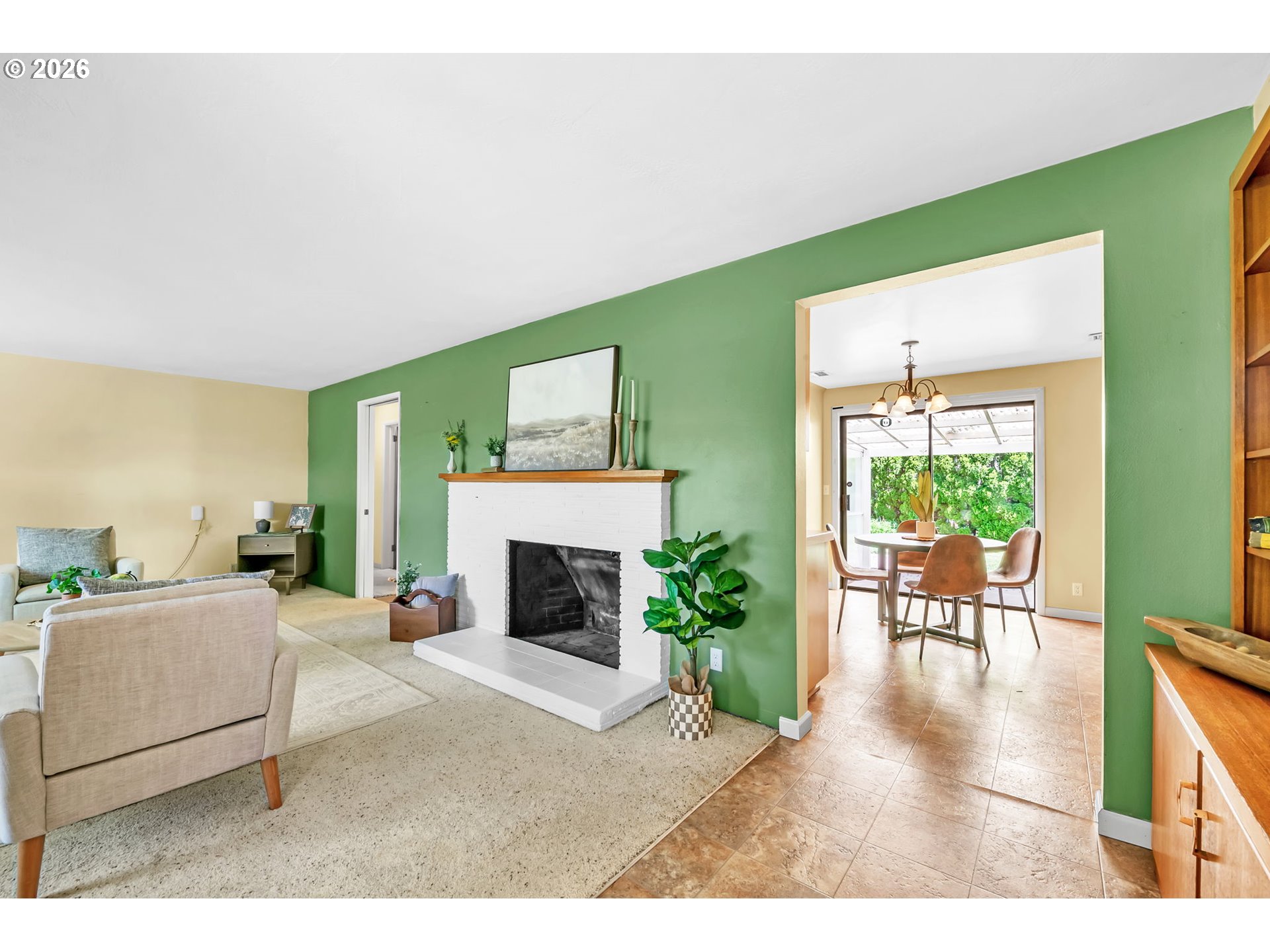 1385 BEEBE LN