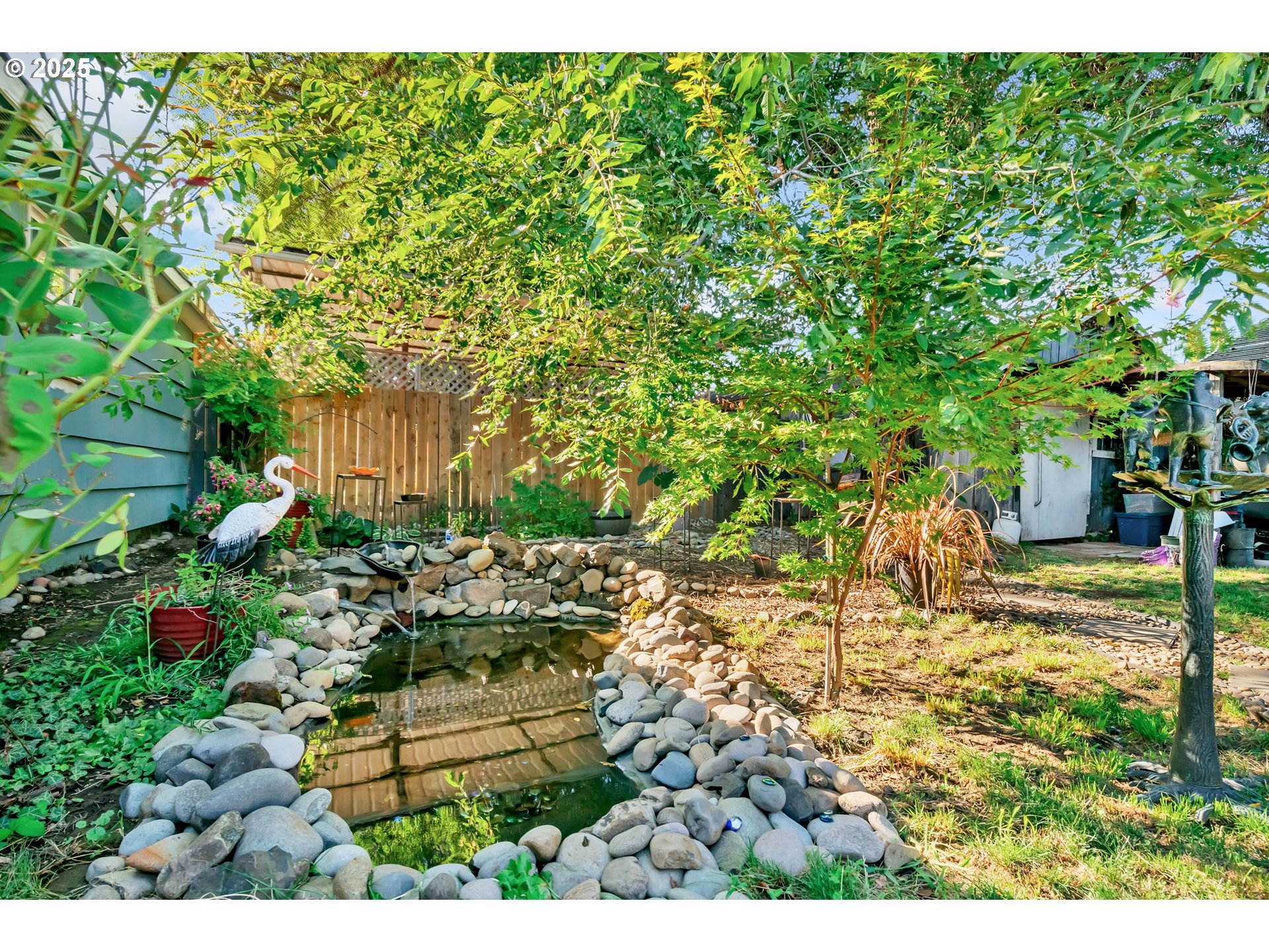 637 NE 17TH ST