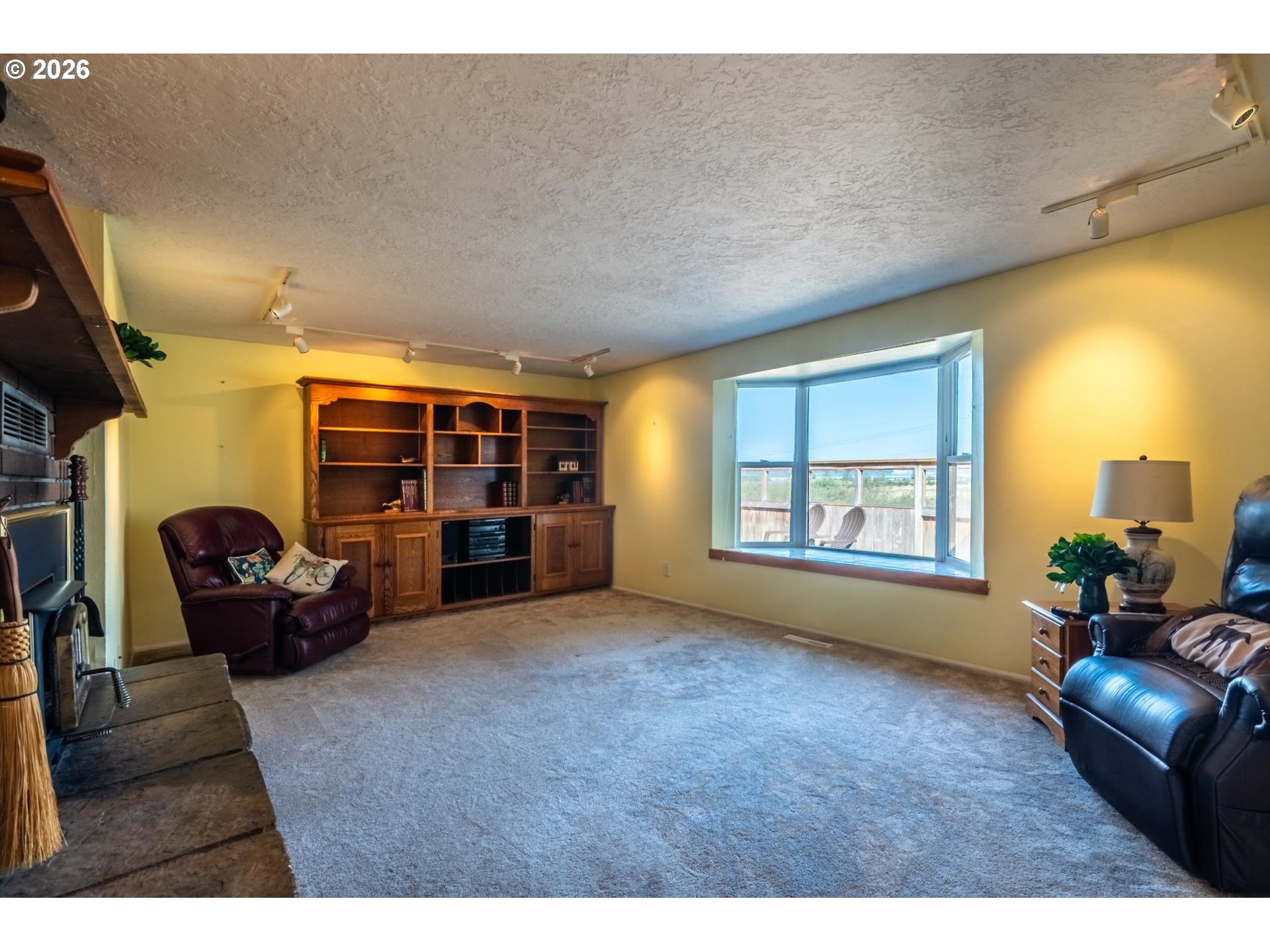 1646 COOS RIVER HWY