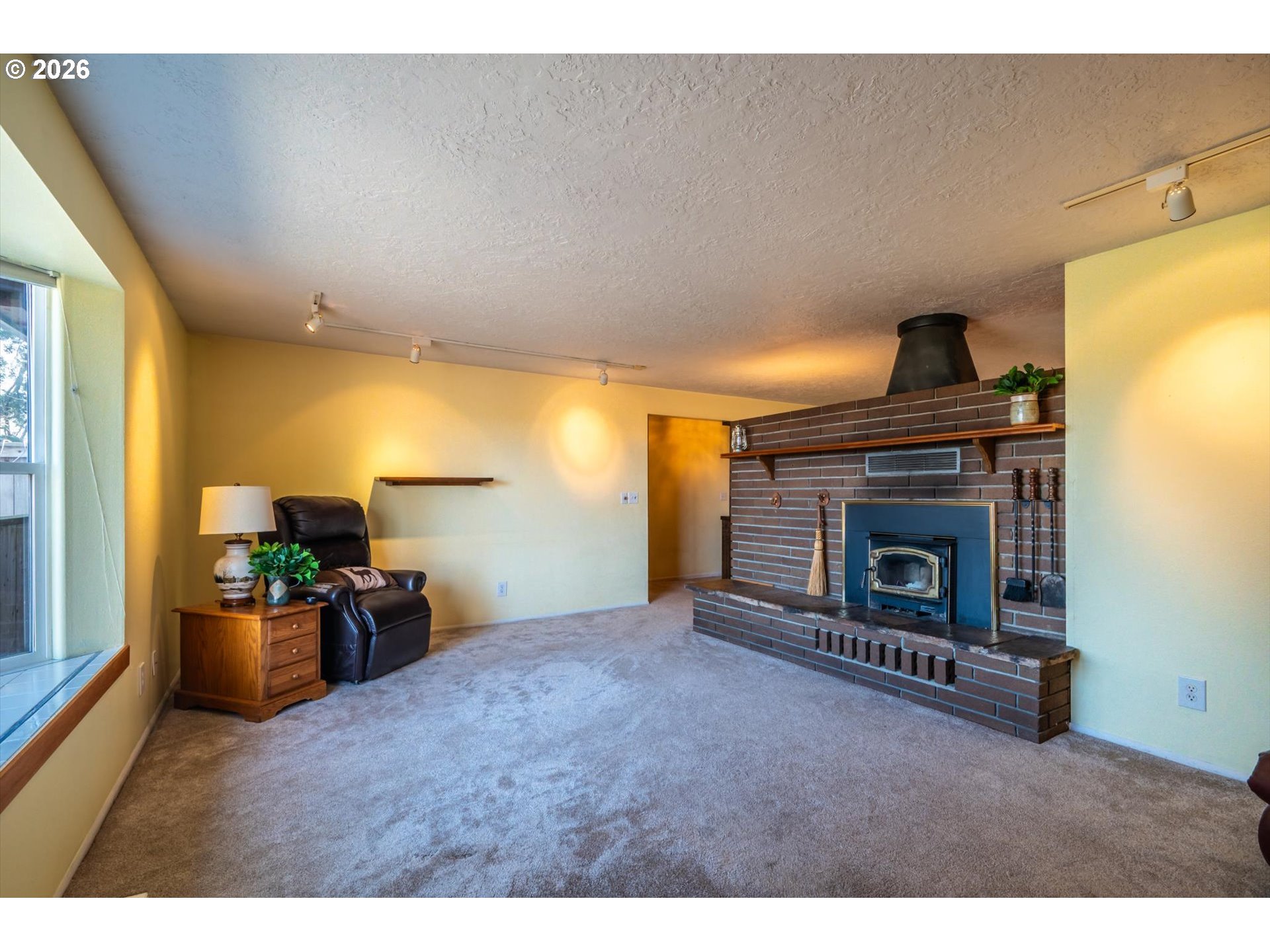 1646 COOS RIVER HWY