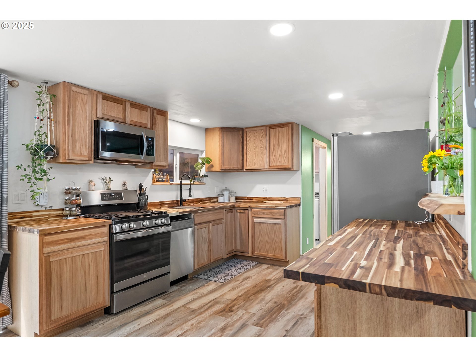 136442 E FRIENDLY LN