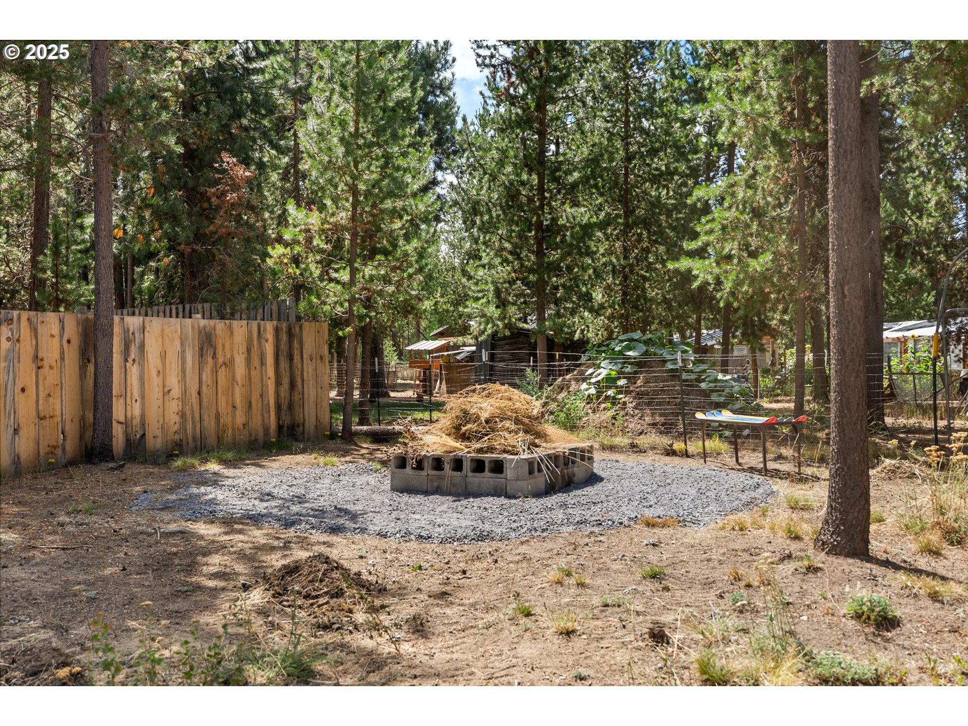 136442 E FRIENDLY LN