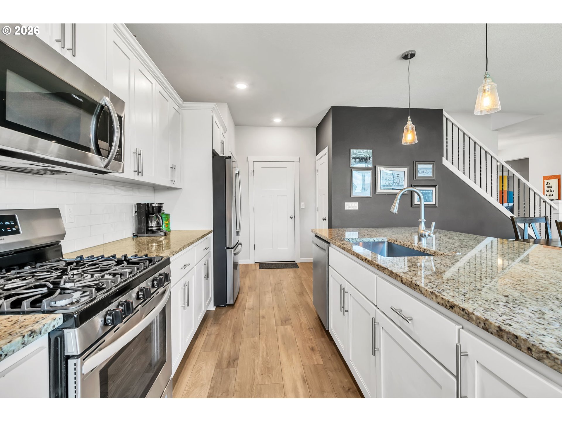 1397 FARMINGTON DR