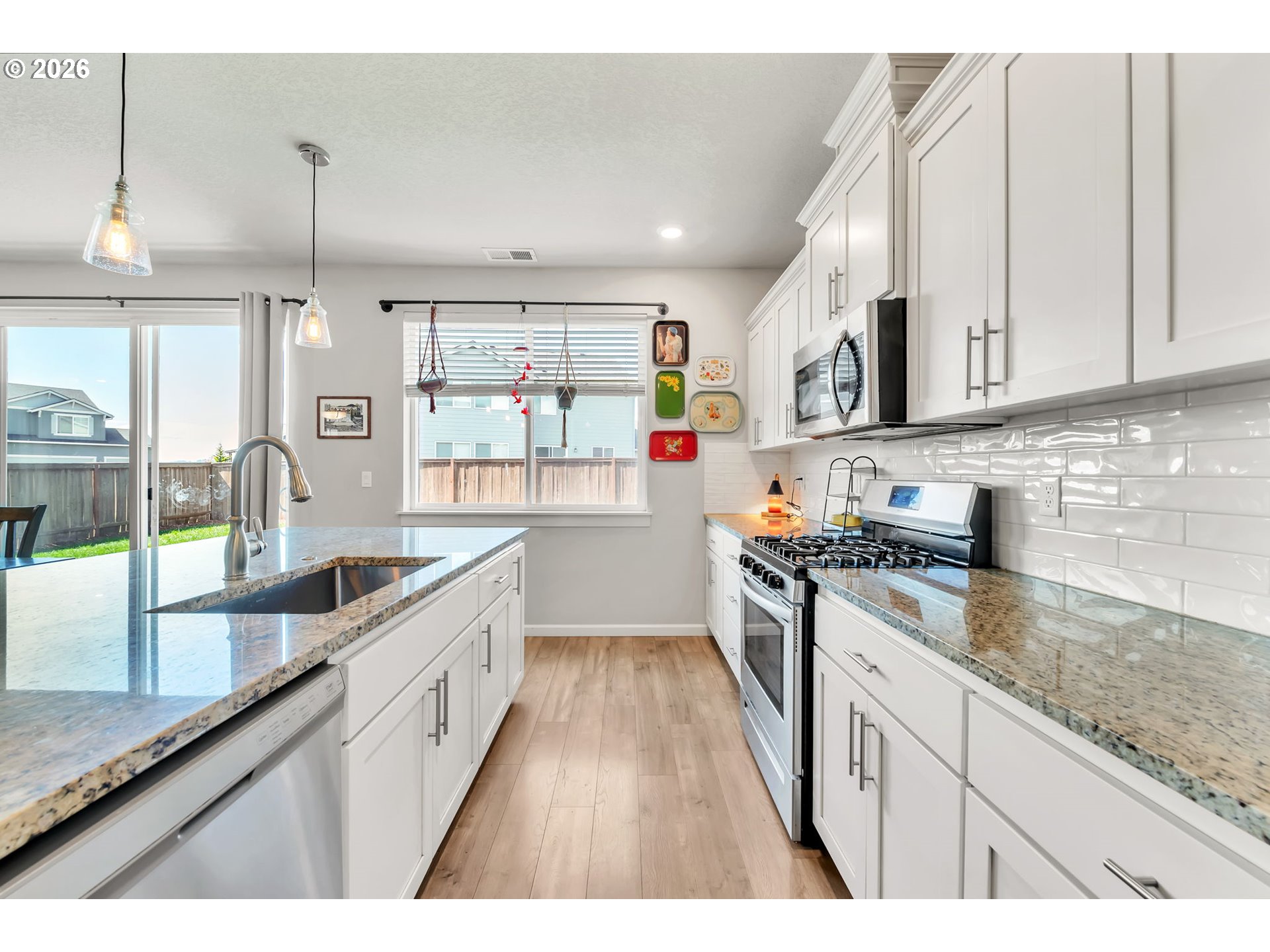 1397 FARMINGTON DR