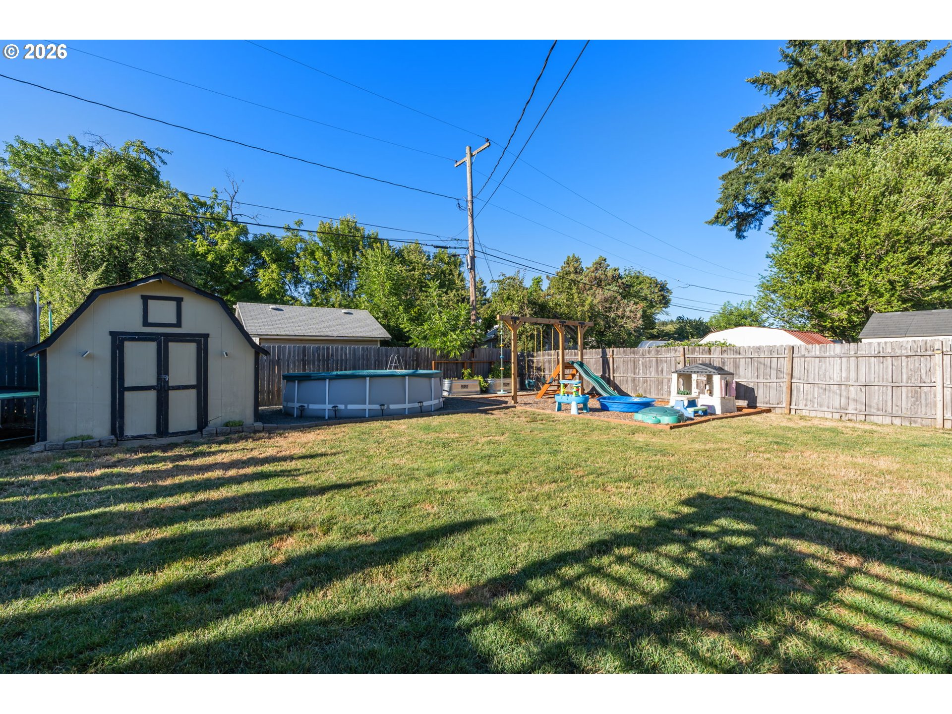 1522 ASH AVE