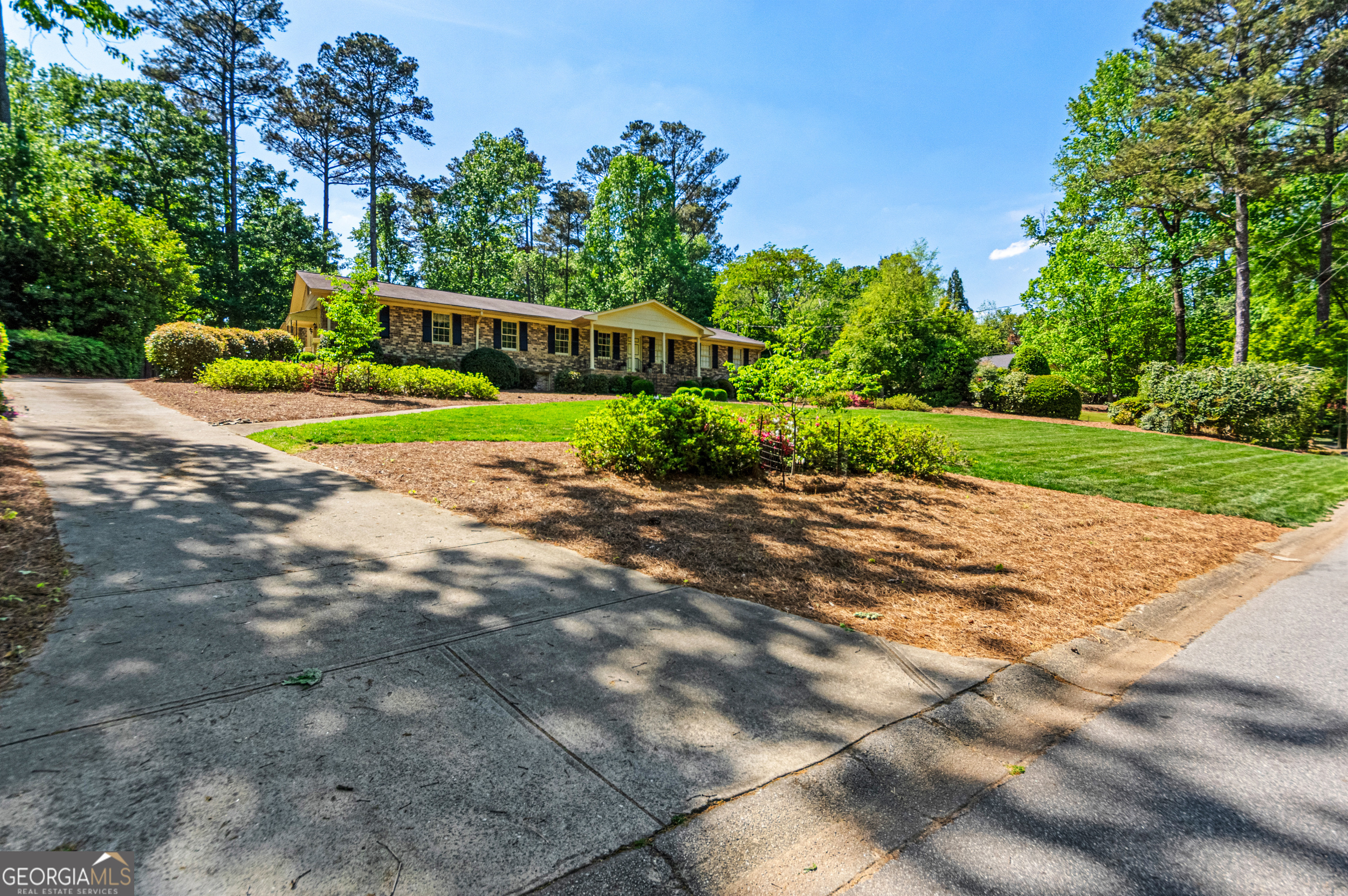 729 Kings Road