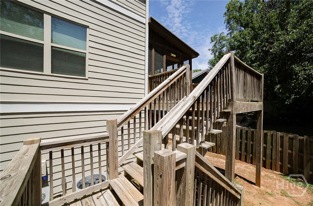 132 N Poplar Street
