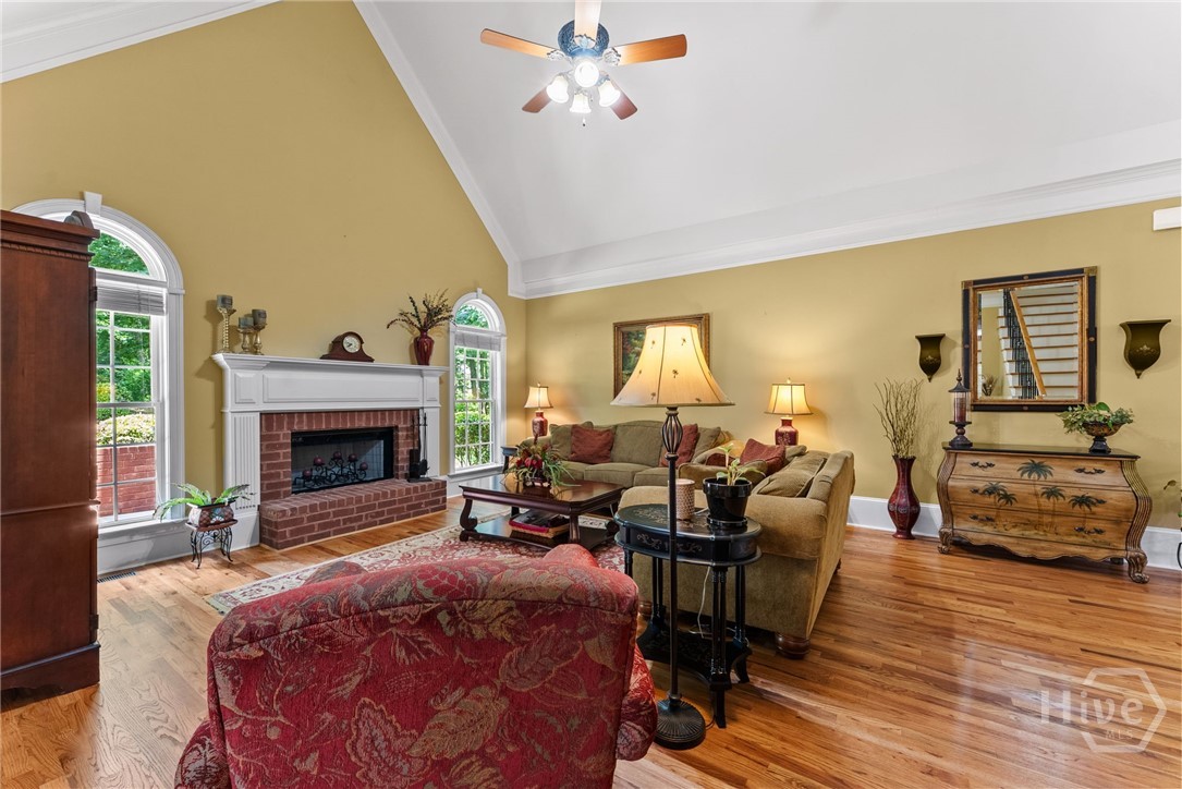1030 Oaklake Terrace