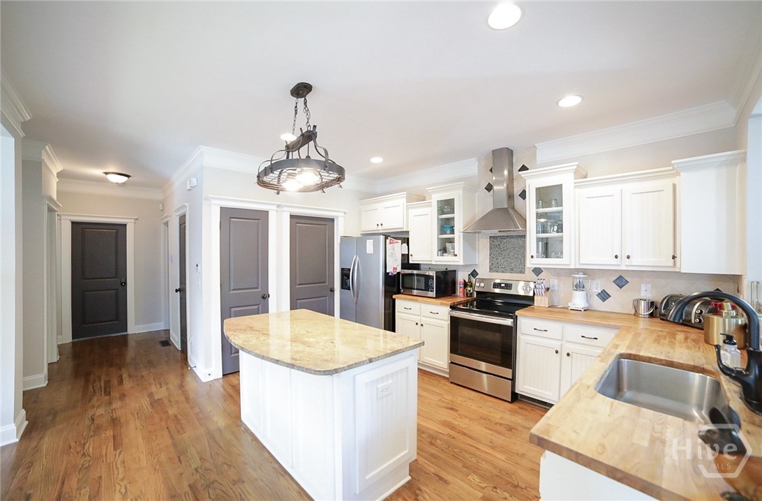 132 N Poplar Street