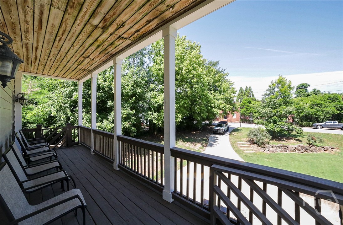 132 N Poplar Street