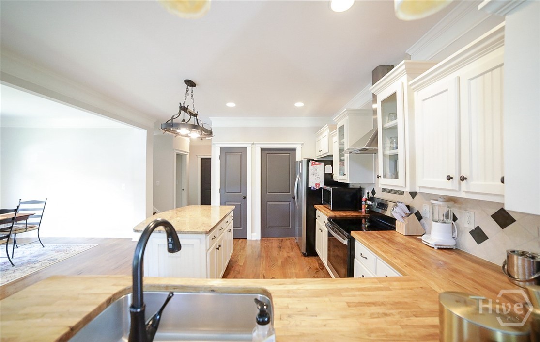 132 N Poplar Street