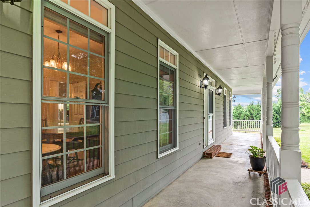 1012 Wolfskin Road